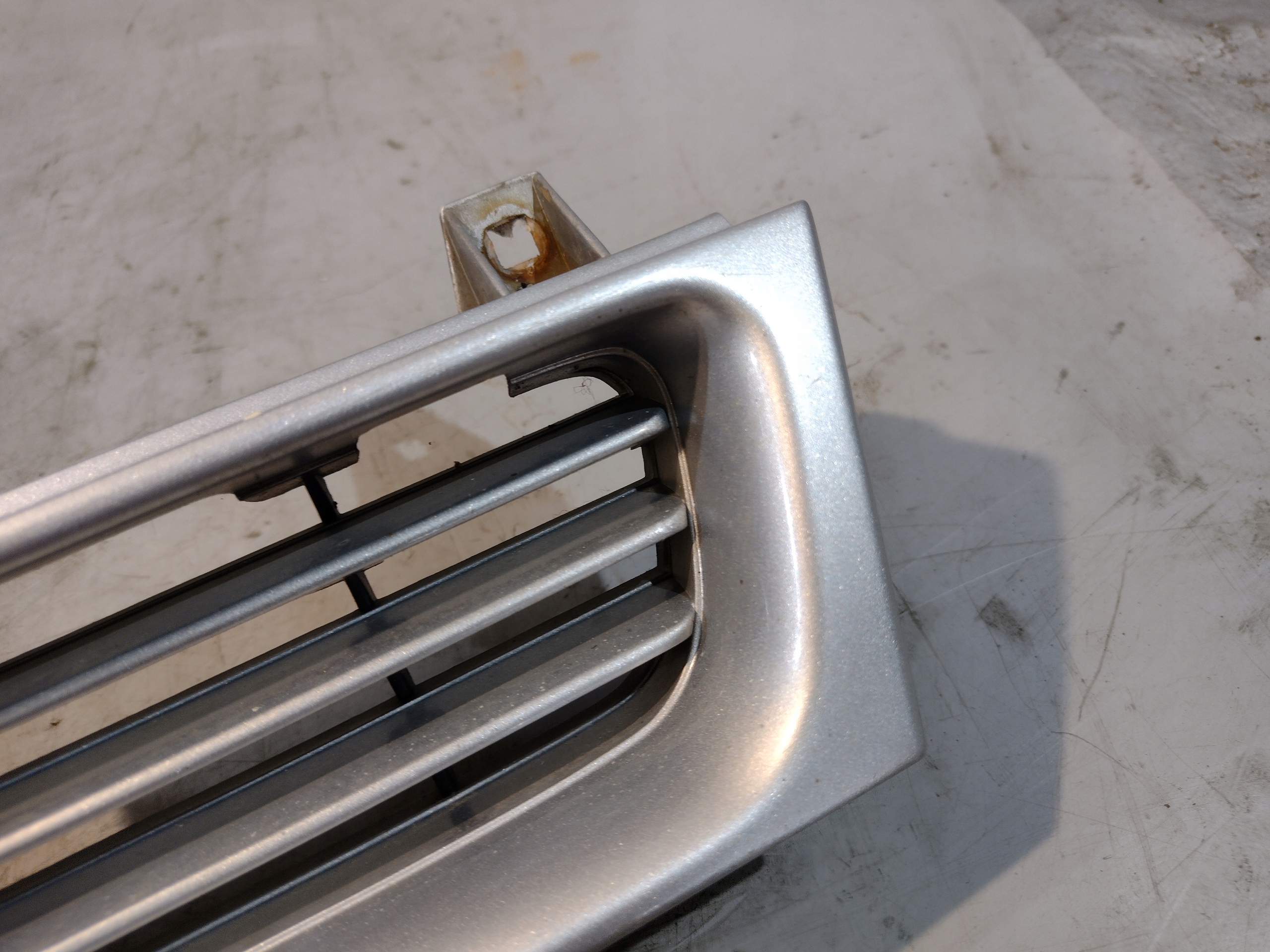 grill grille radiator Nissan Sunny N14