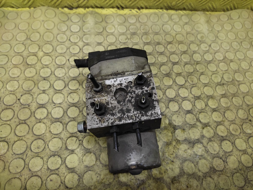 VW PASSAT B5 Pumpa ABS 0265220621