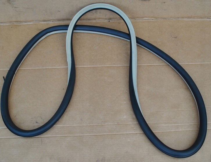 X7 - CITROEN C5 III прокладка кузова передняя левая