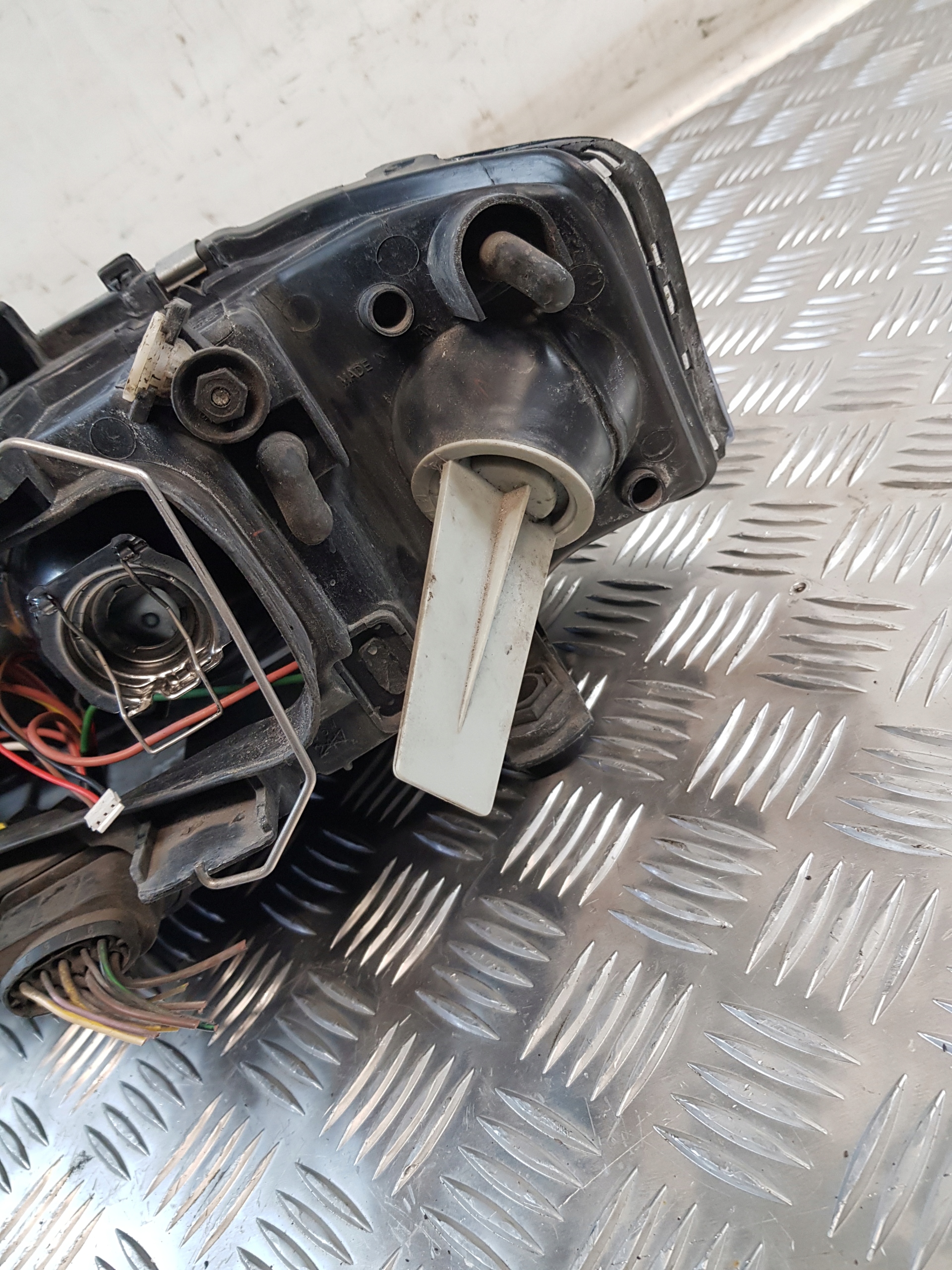 AUDI A6 C5 04R- light right front DEPO EUROPA