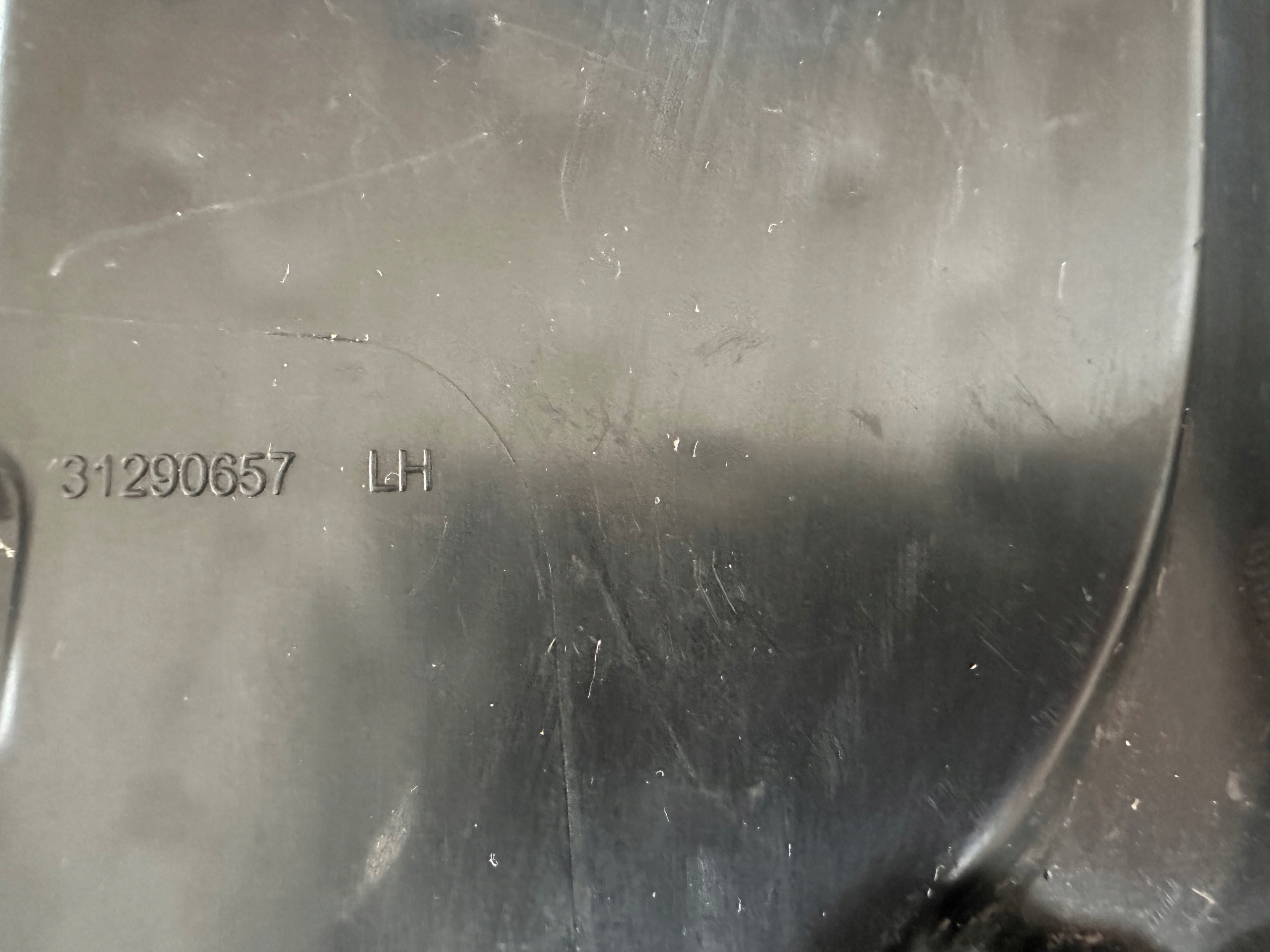 VOLVO XC60 LÜFTUNGSGITTER DER STOSSSTANGE LINKS 31290657