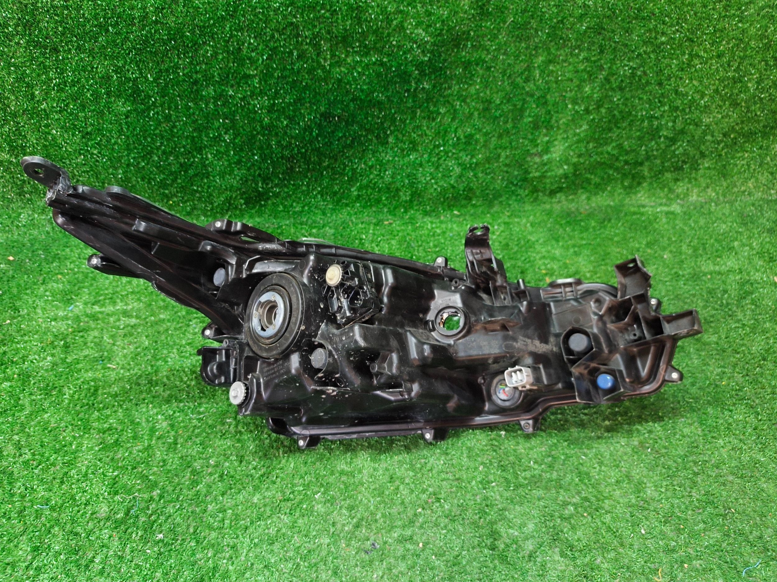 REFLEKTOR left front TOYOTA COROLLA E21 sedan LED NR.1556