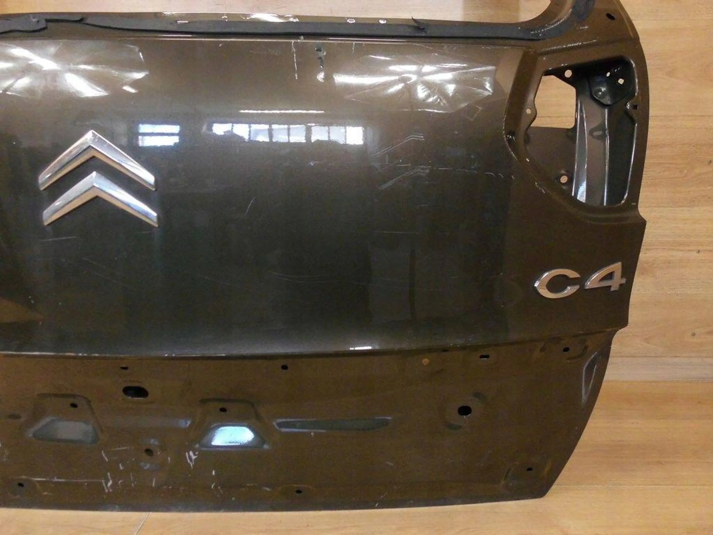 Citroen C4 Picasso and 2006-2013 boot doors rear part
