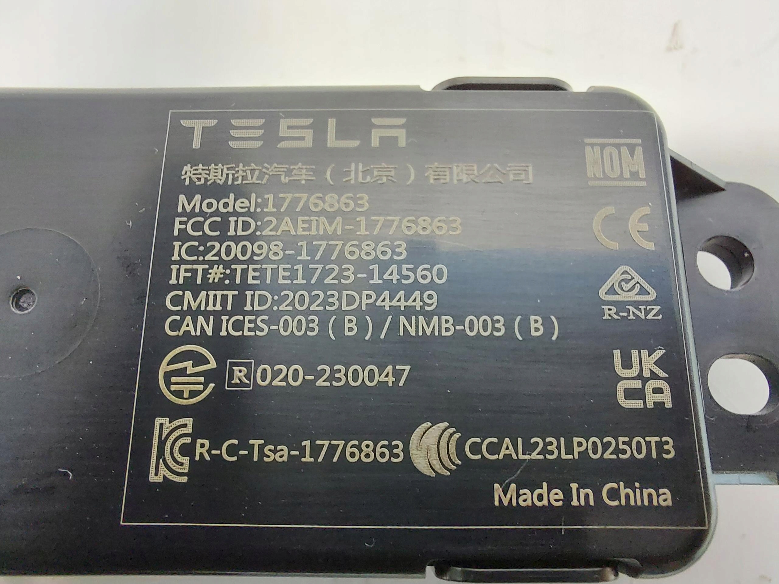 TESLA MODEL 3 LIFT 2024 HIGHLAND modulo USB