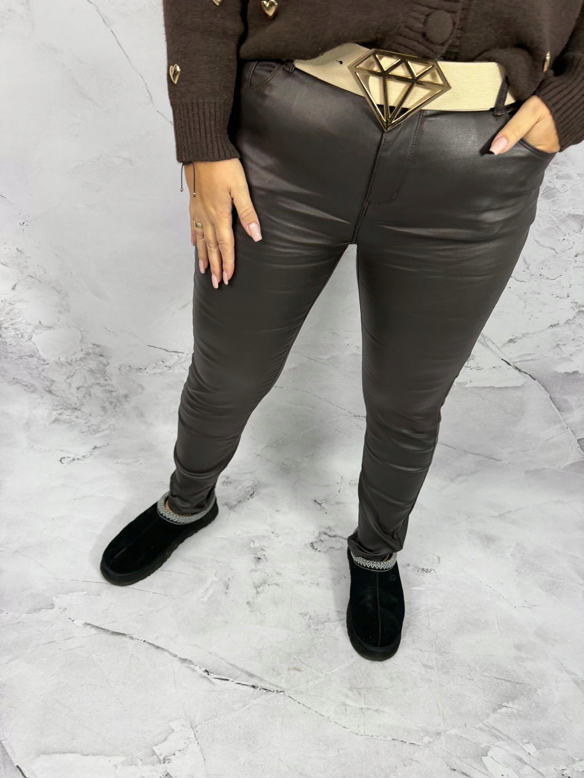 Hnědé voskované mírně zateplené kalhoty Push Up vel. 44 XXL 2XL