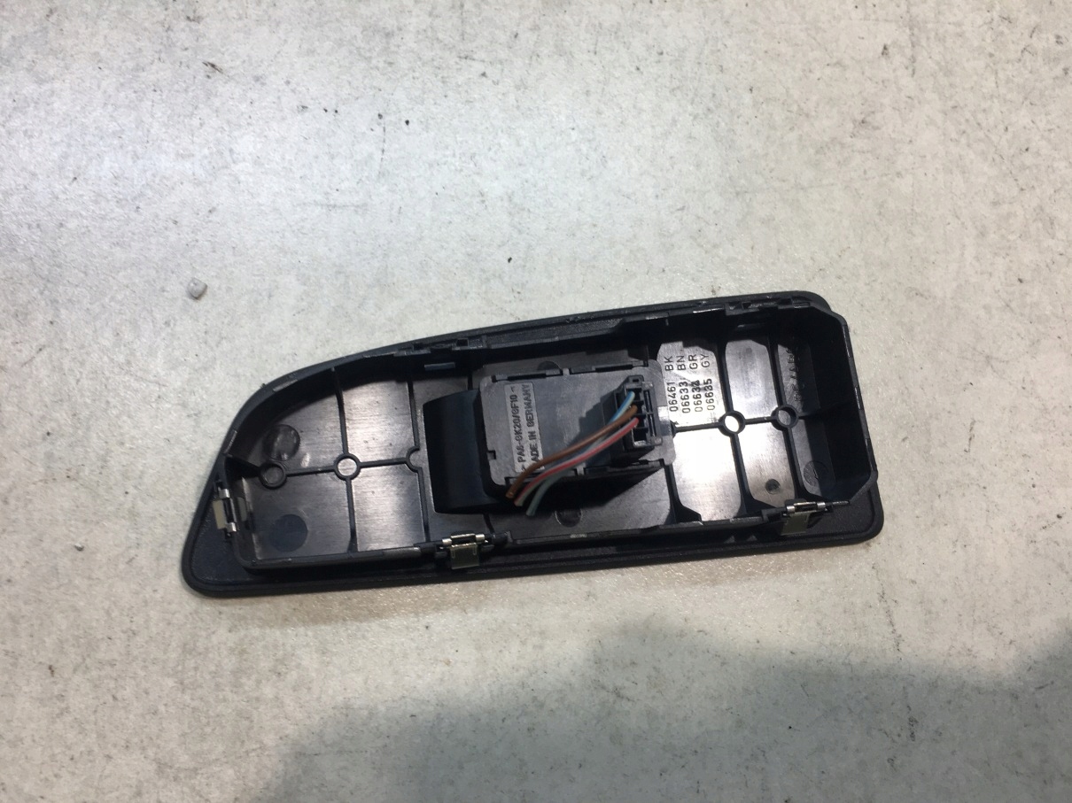 PANEL windows right front BMW 1 E87 118 D 6970242