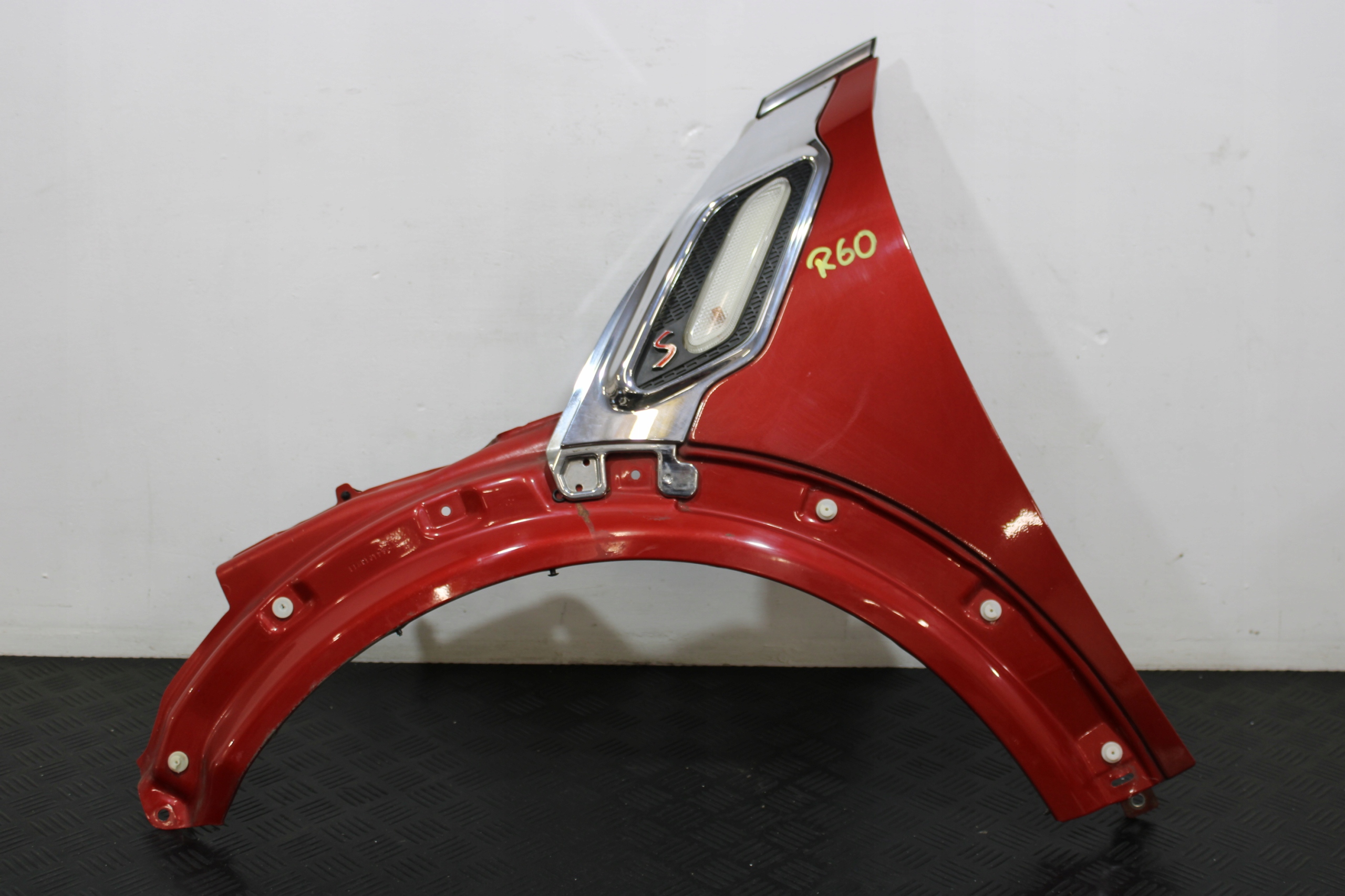 fender left front front MINI COUNTRYMAN R60 S