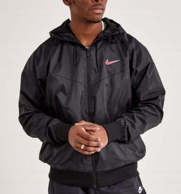 Nike Běžecká bunda Windrunner FN3042-010 vel. S
