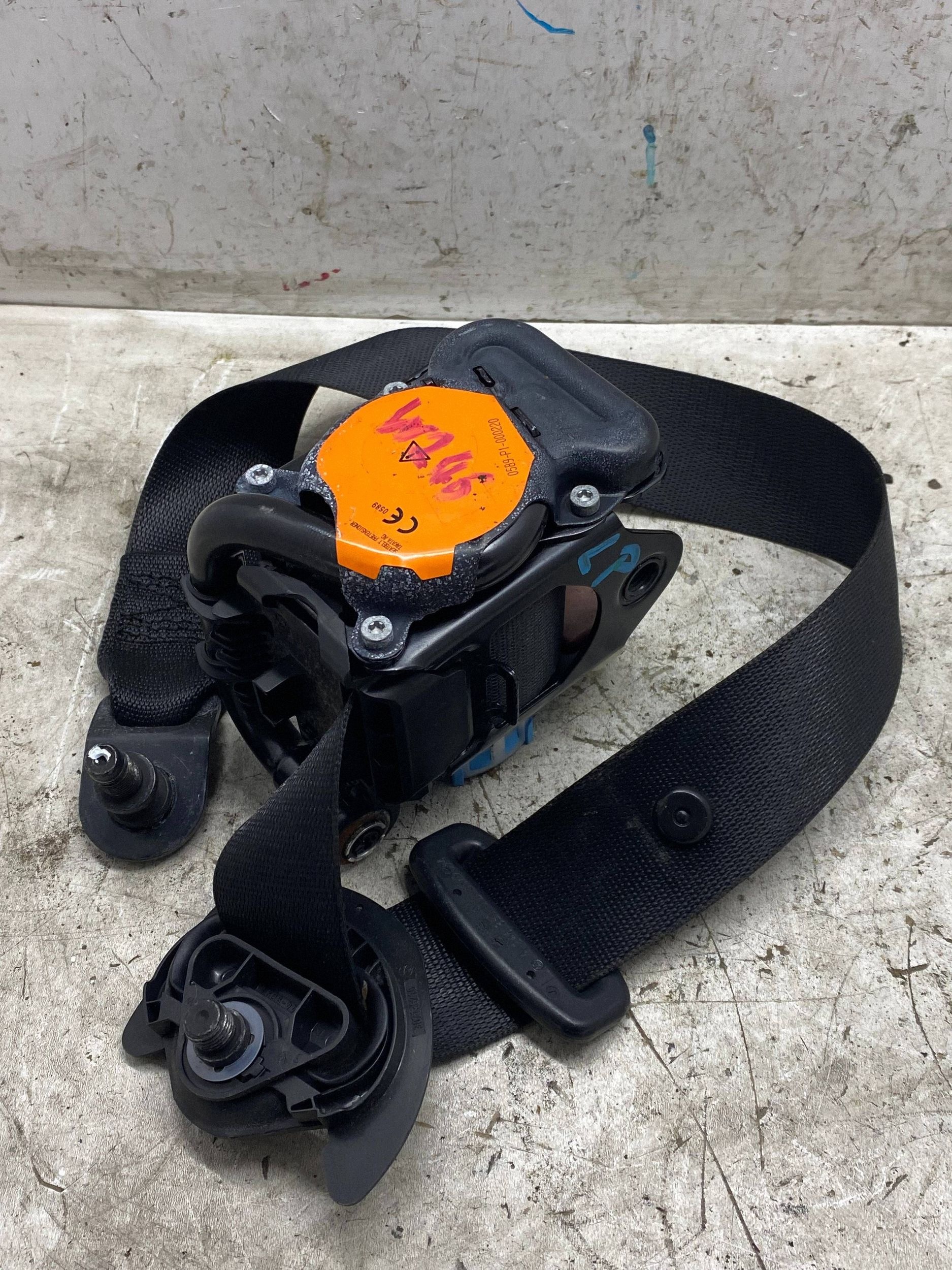 tension belt safety adjuster left front front MERCEDES B-KLASA W246