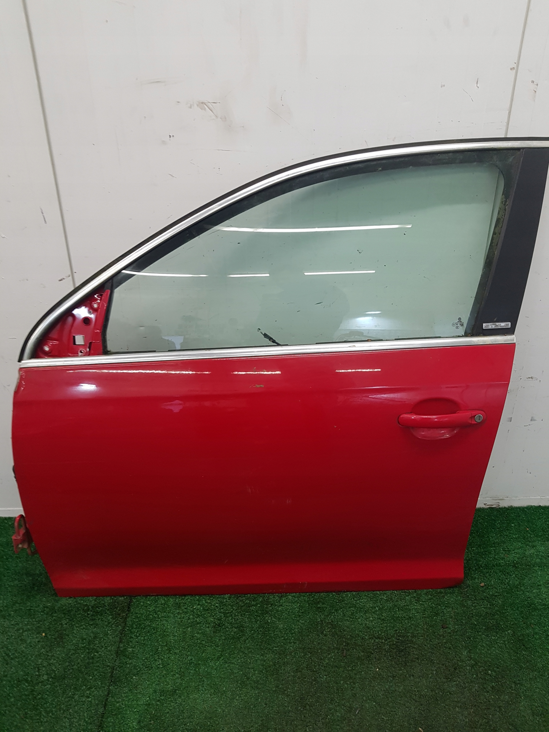 door left front VOLKSWAGEN GOLF 6 2011 KOMBI