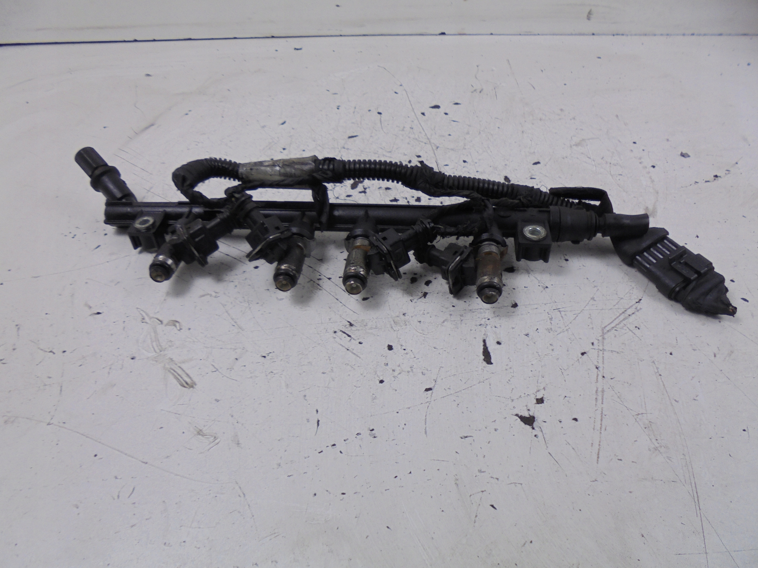 LISTWA WTRYSKOWA FIAT 500 1.2 8V