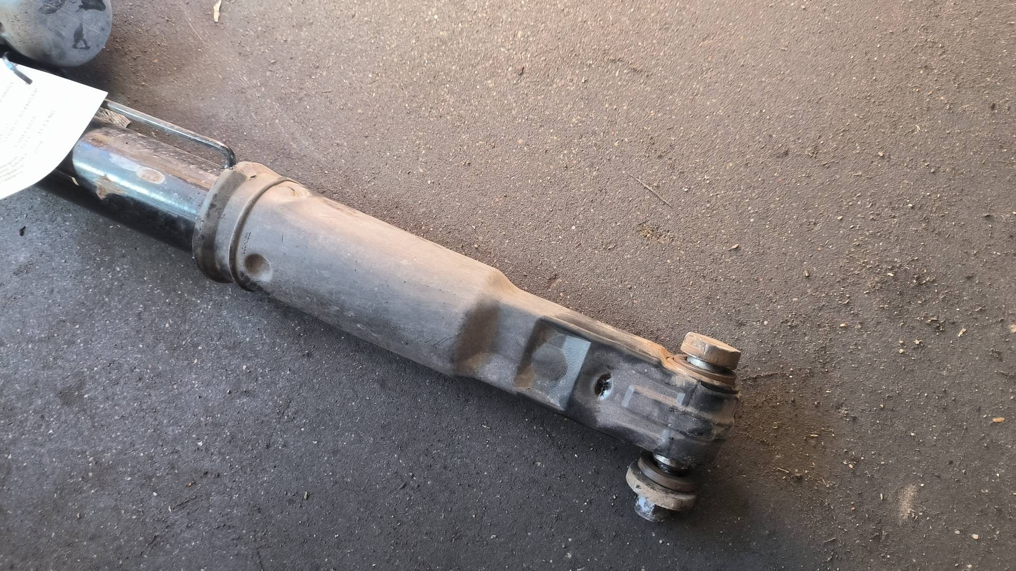 damper lifting cabs 500368557= IVECO STRALIS AS440ST/P LNG
