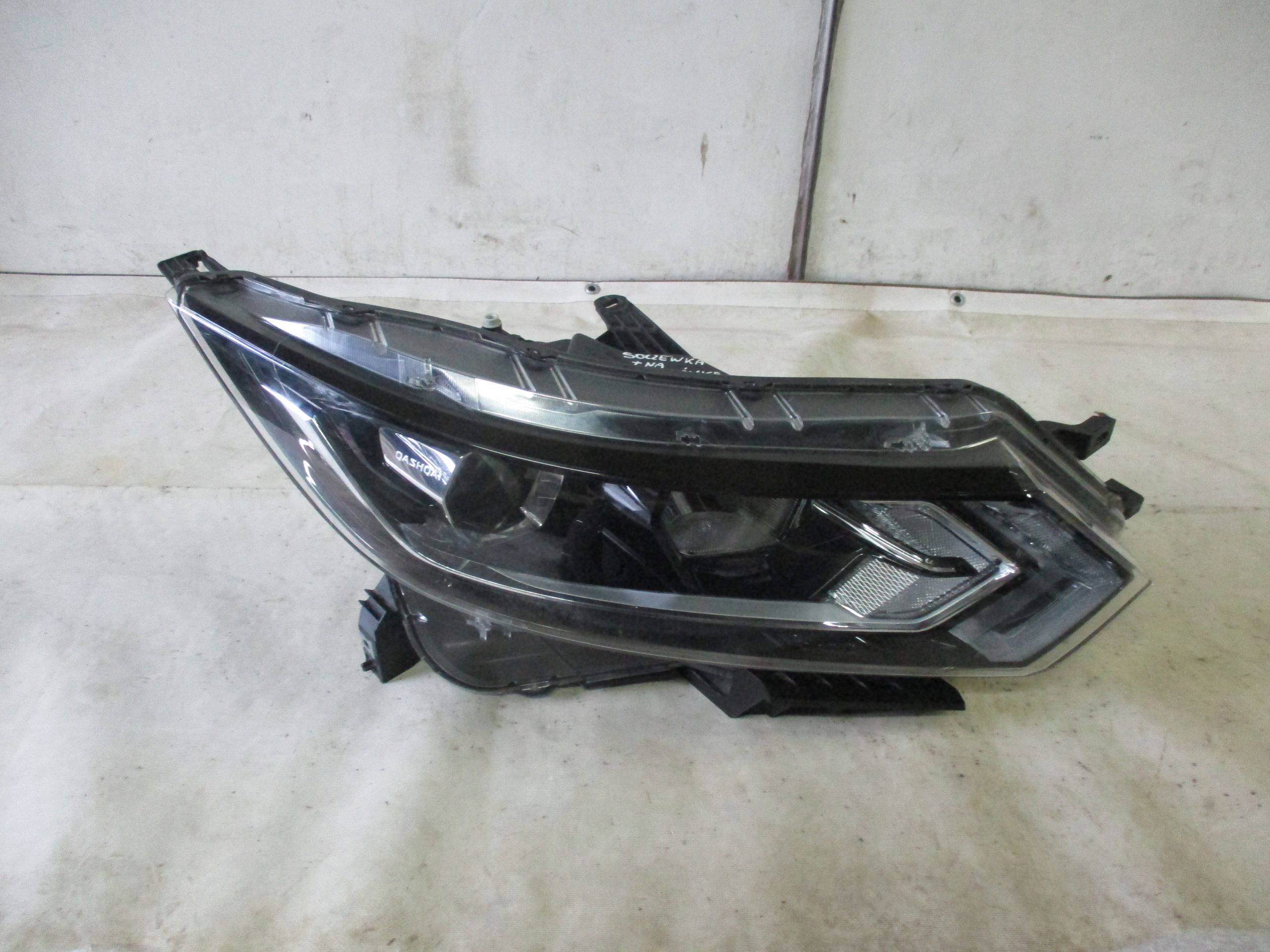 light right front front Nissan Qashqai II 2 lift 17r- 100-19009