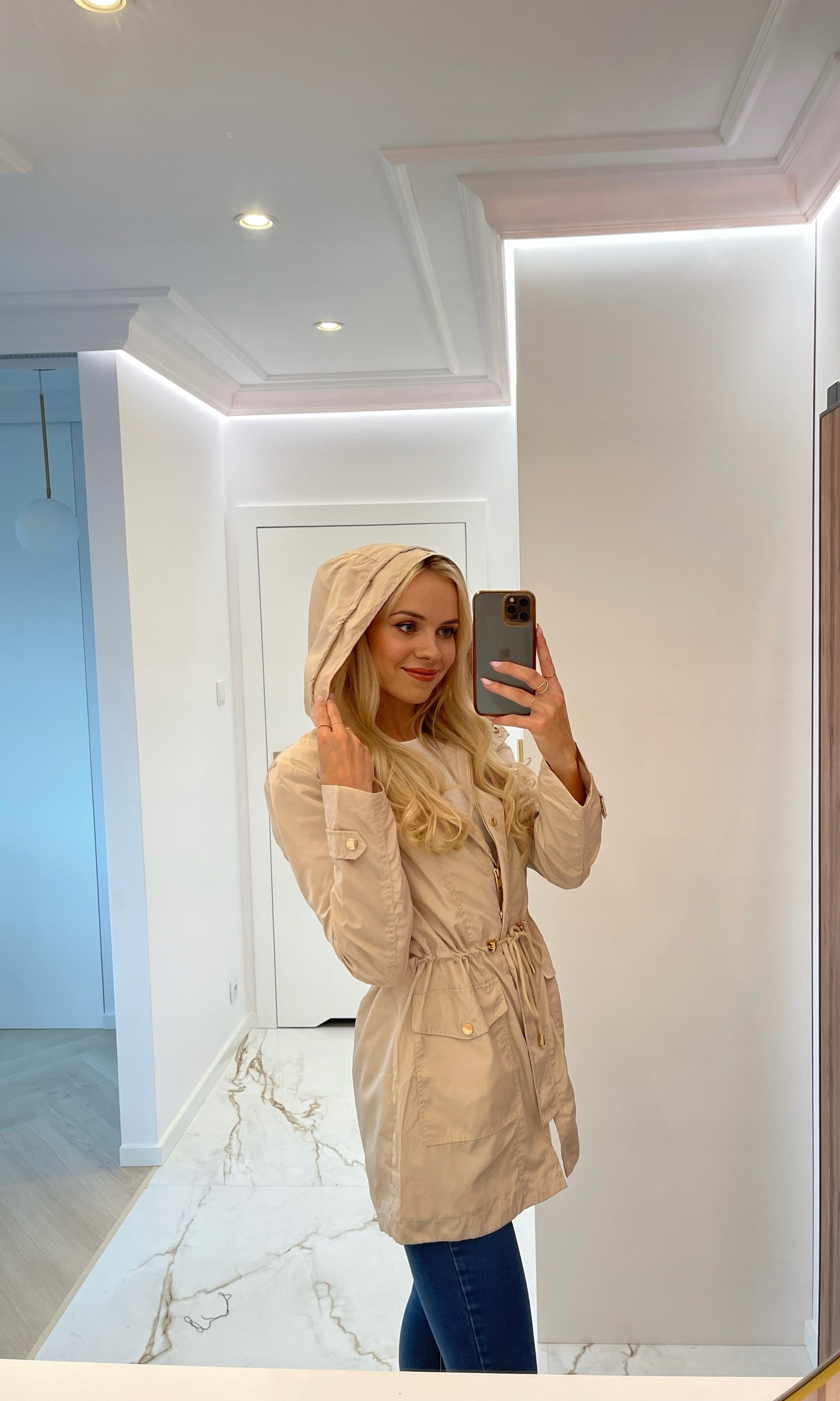 KURTKA DAMSKA PARKA PRZECIWDESZCZOWA PRZEJŚCIOWA Kod producenta KURTKA DAMSKA PARKA PRZECIWDESZCZOWA LETNIA