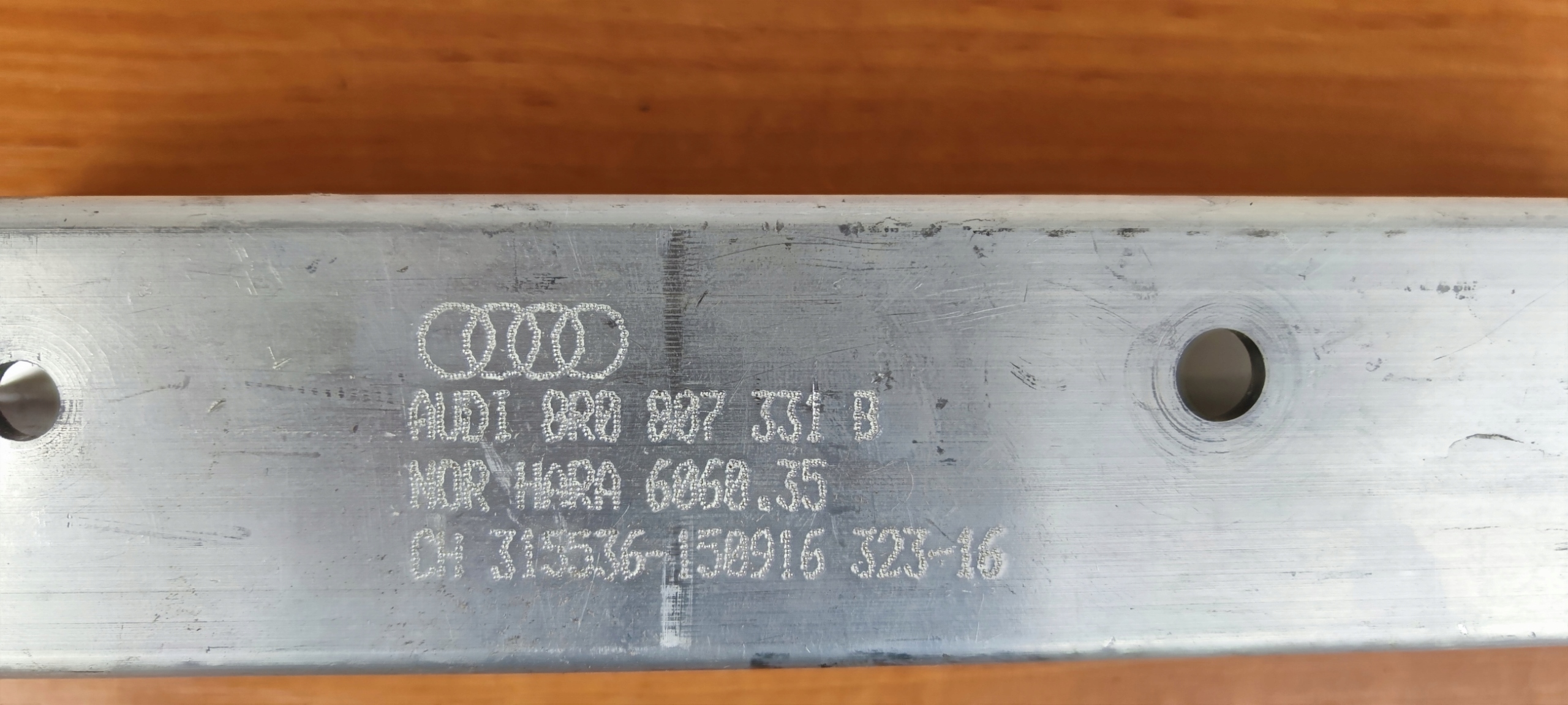 AUDI Q5 left bracket siders rear part console holder