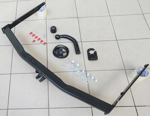 HAK HOLOWNICZY+WIĄZKA FORD FOCUS2 II+ C-MAX od2003 Rodzaj kuli Odkręcana