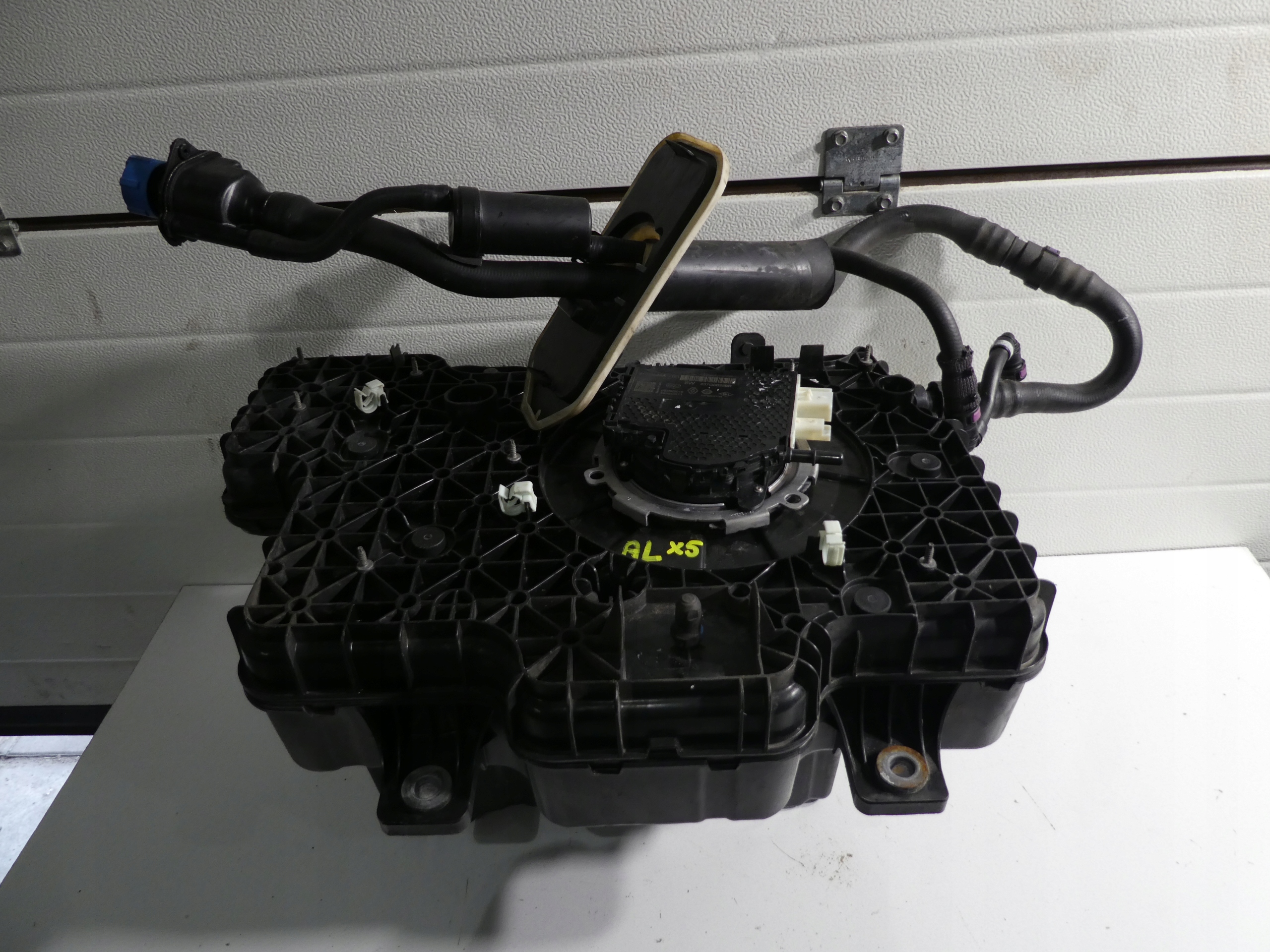 SERBATOIO POMPA ADBLUE RENAULT 237600270R 237600270