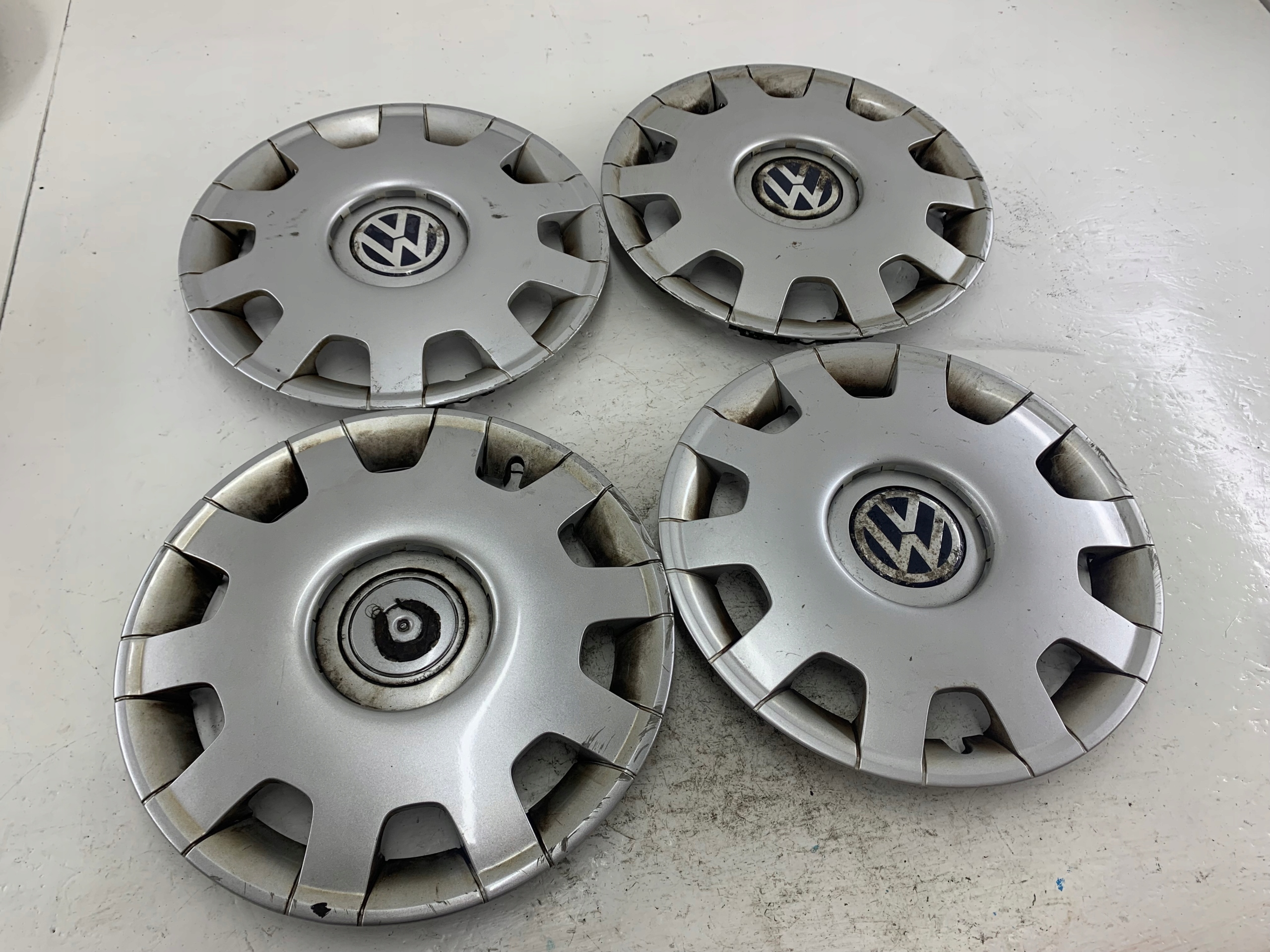VW GOLF IV BORA LUPO couvre roue couvre/cache KOMPLET 1J0601147L