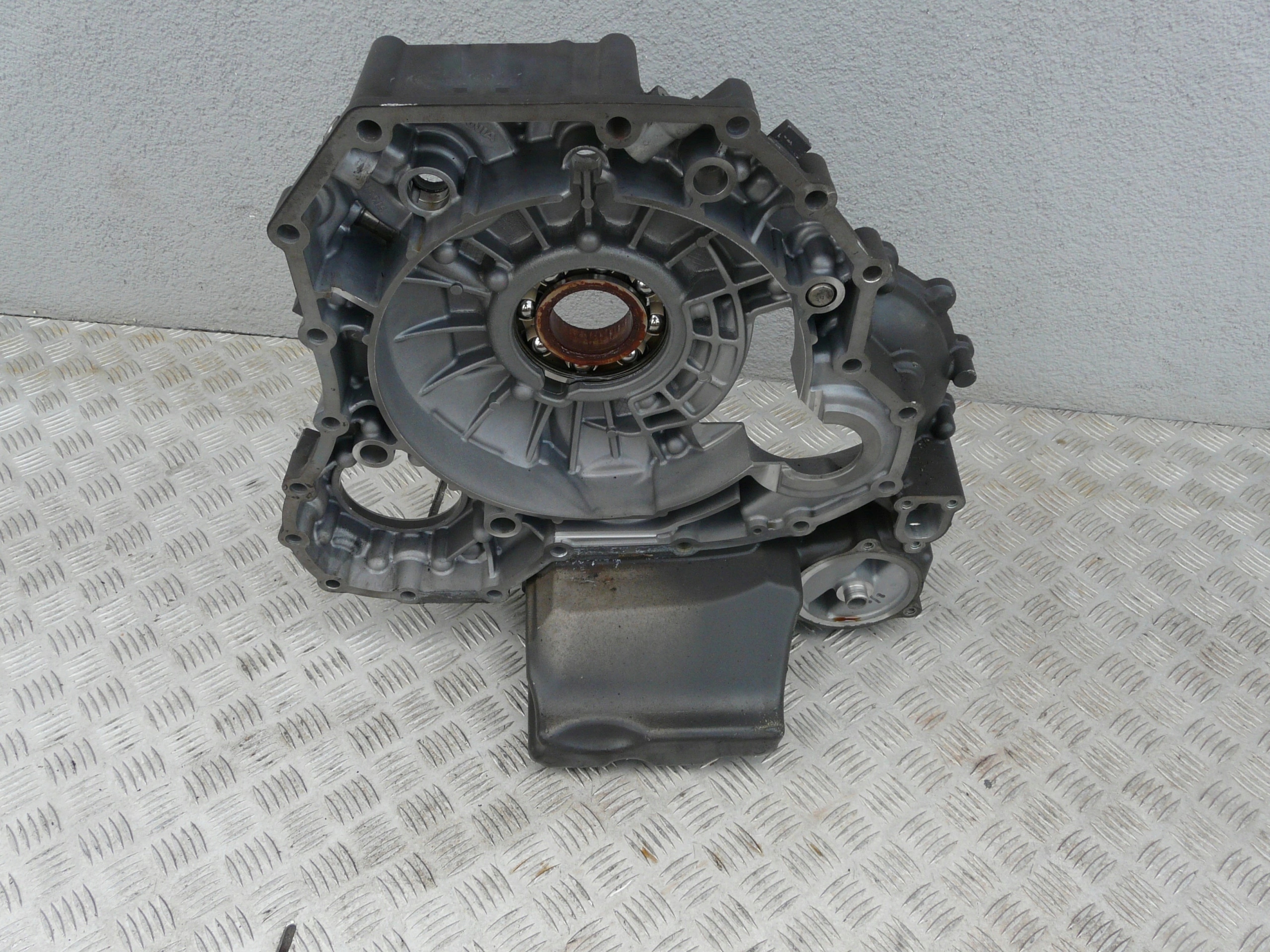 1781925 - КОРПУС КОРОБКИ ПЕРЕДАЧ SCANIA R GRS 895