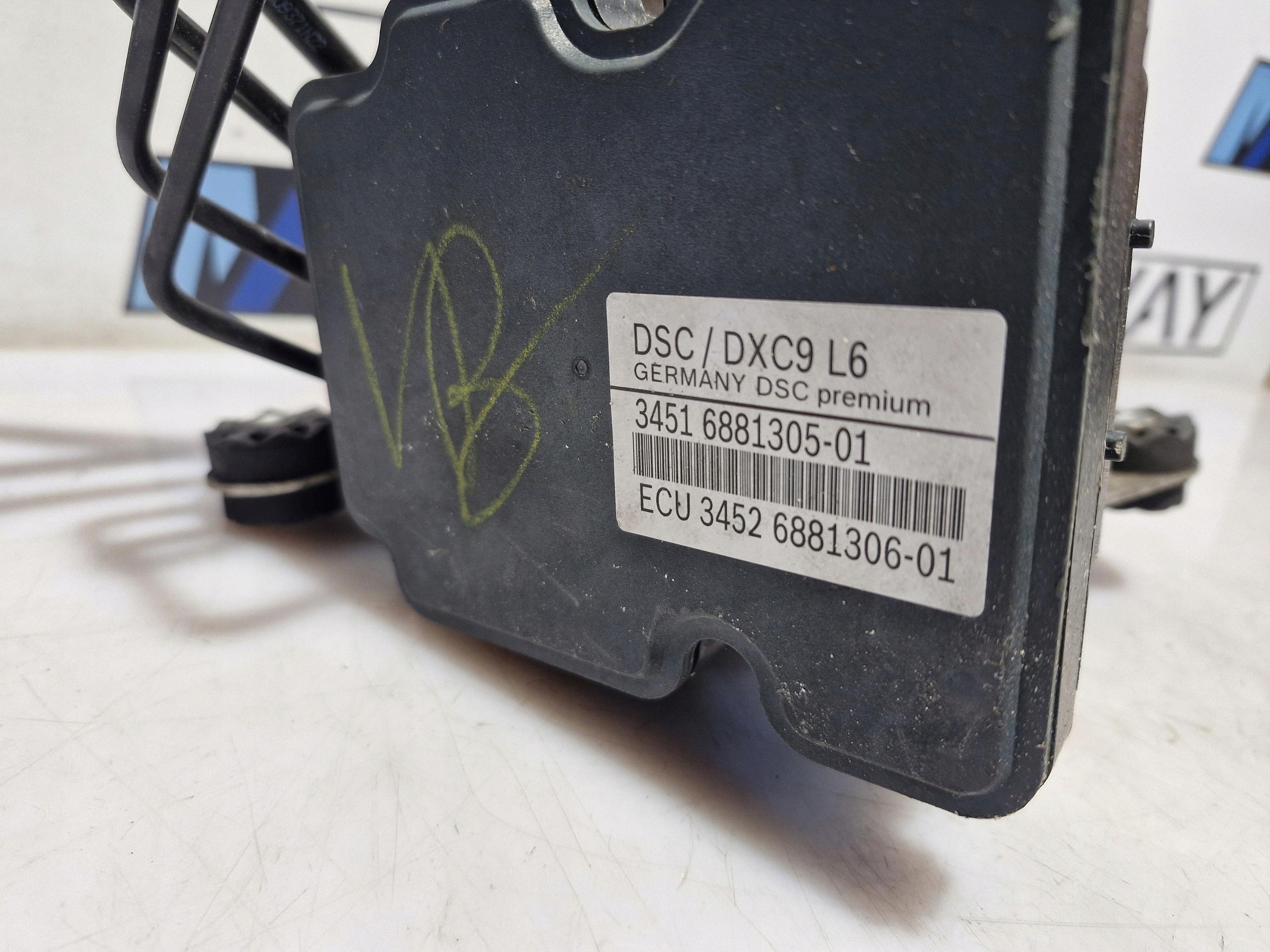 6881305 BMW F10 F11 pump ABS DSC control unit