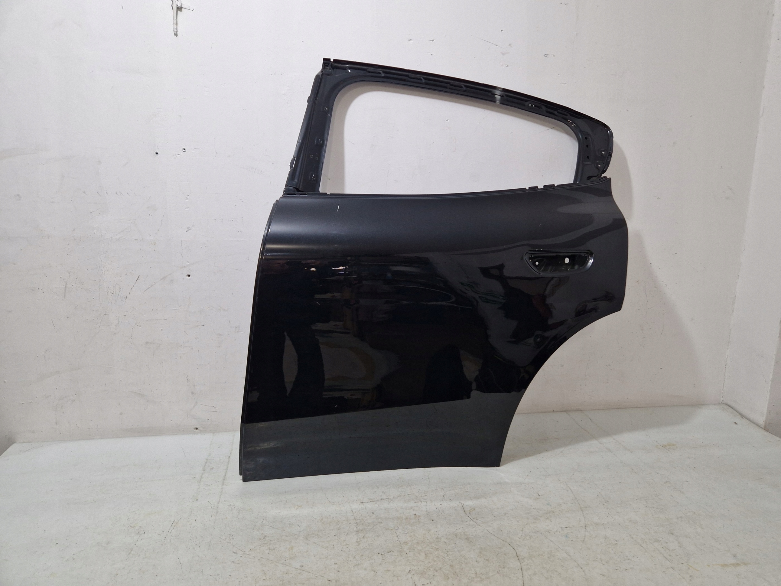 MASERATI GRECALE door rear. left rear part