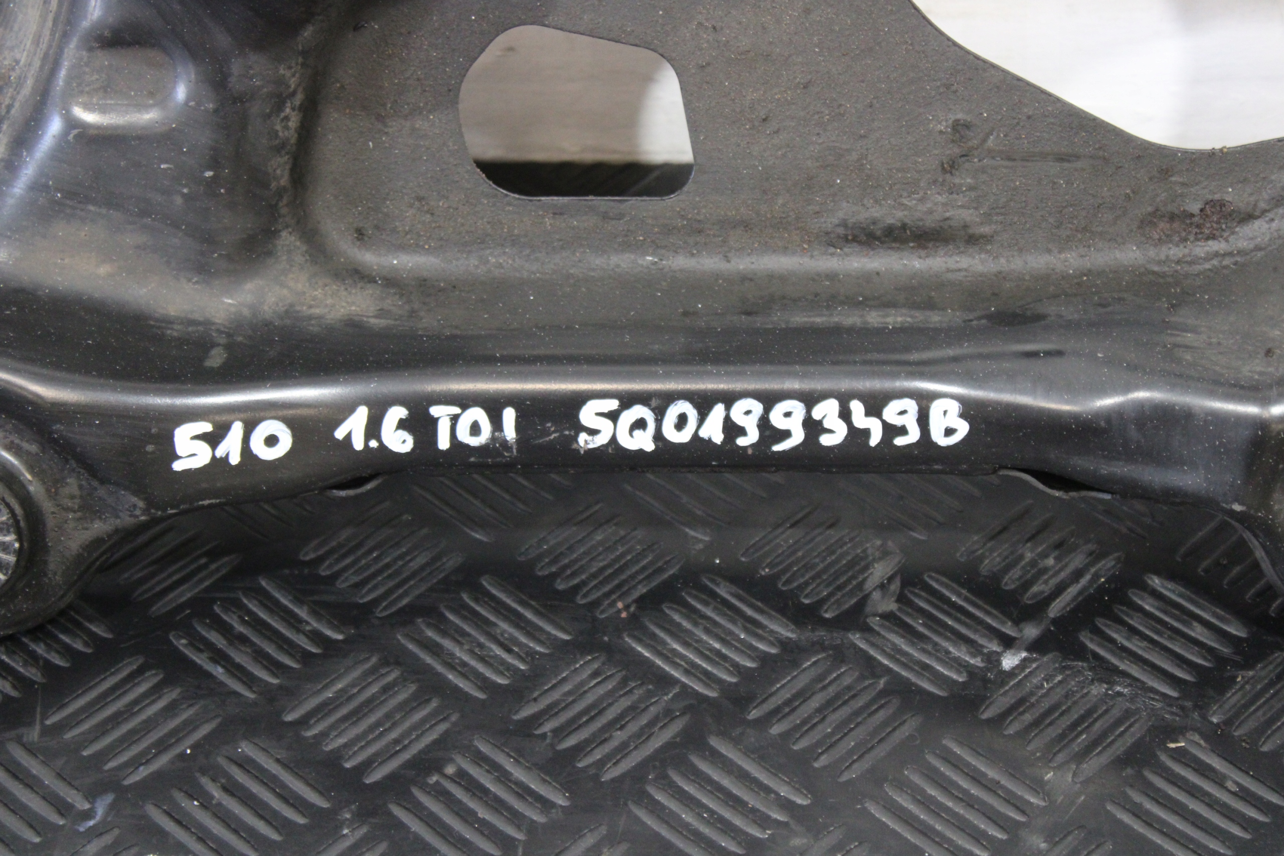 axle beam subframe axle beam front 5Q0199349B VW GOLF SPORTSVAN 510