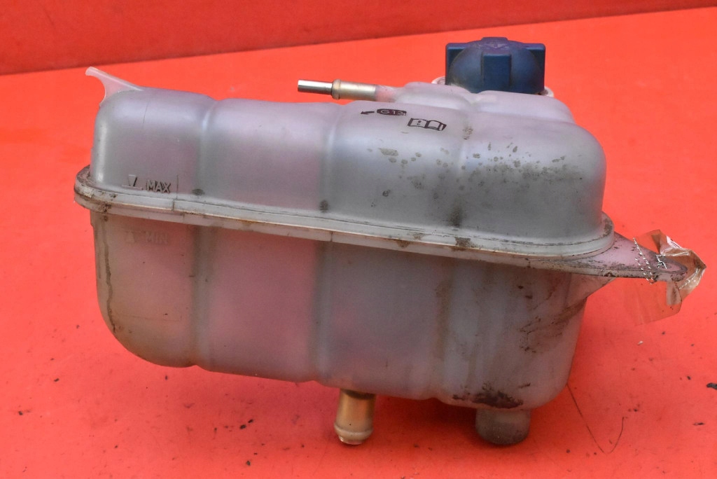 Réservoir eau AUDI A8 D2 4.2 V8 300 KM 94-99