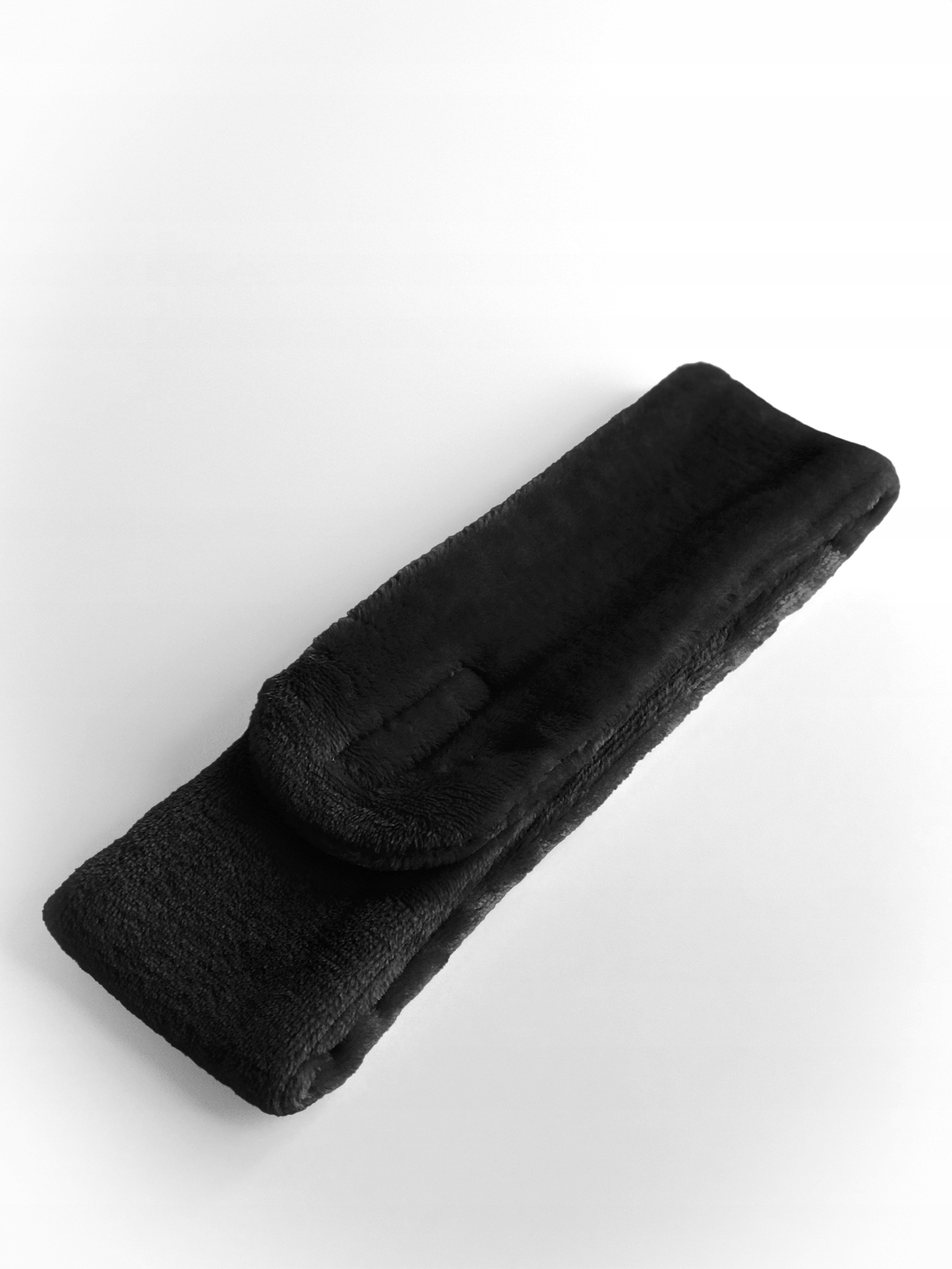 OPASKA KOSMETYCZNA DO WŁOSÓW PLUSZOWA NA RZEP CZARNA CHILA Marka inna marka