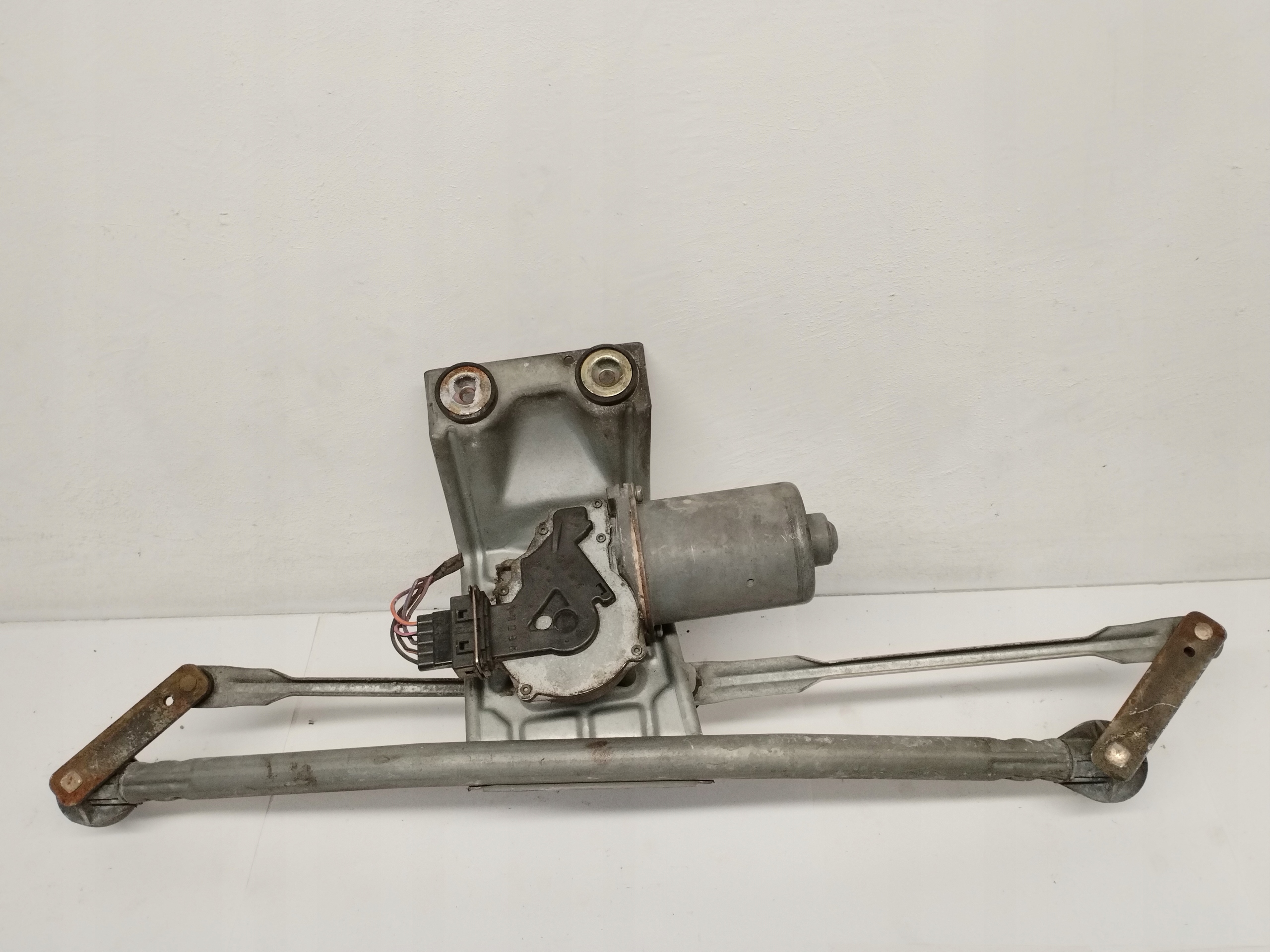 Wischergestänge przednich Ford 96FG17504AB