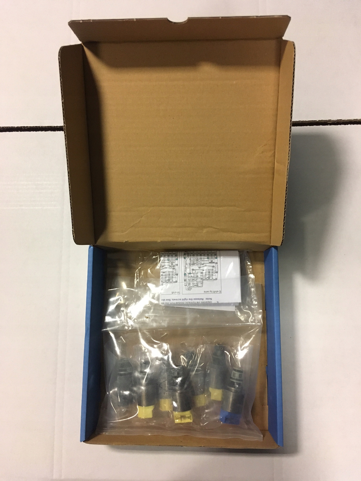 1068298045 - ZF КЛАПАН СОЛЕНОИД КЛАПАНЫ ZF 6HP19 6HP26