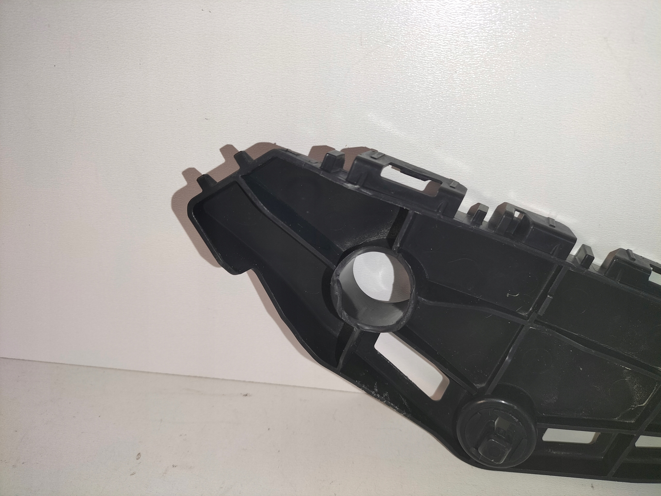 support holder of a bumper front right LEXUS RX IV 15