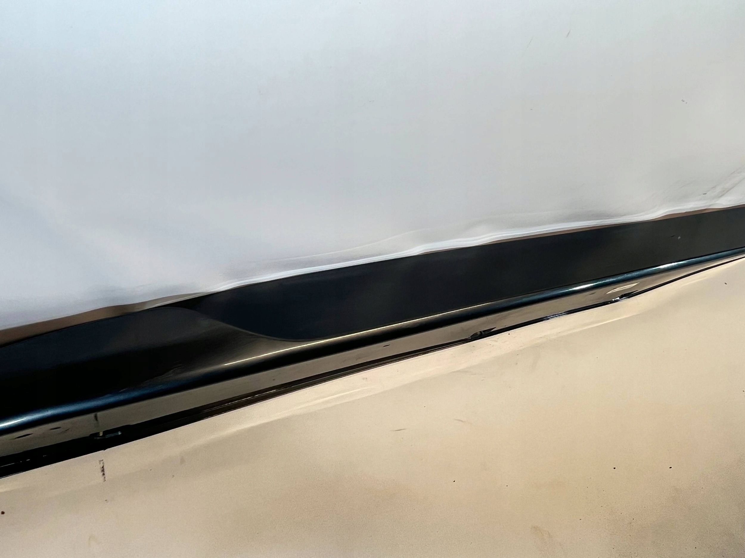 moulding threshold side right side Cupra Born 10E853856A