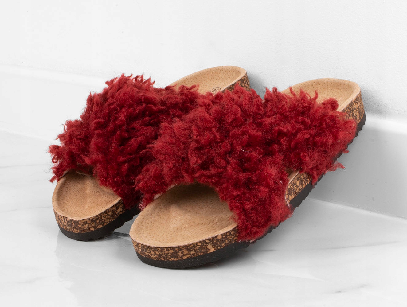 BORDOWE KAPCIE KLAPKI Z FUTERKIEM CIAPKI DOMOWE 37 Oryginalne opakowanie producenta pudełko