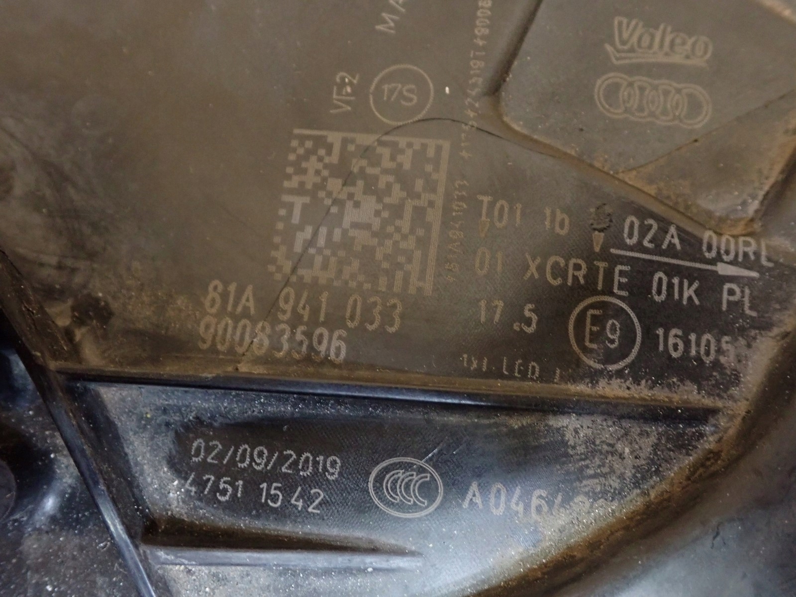 light left REFLEKTOR left FULL LED AUDI Q2 81A 2016-2020R 81A941033