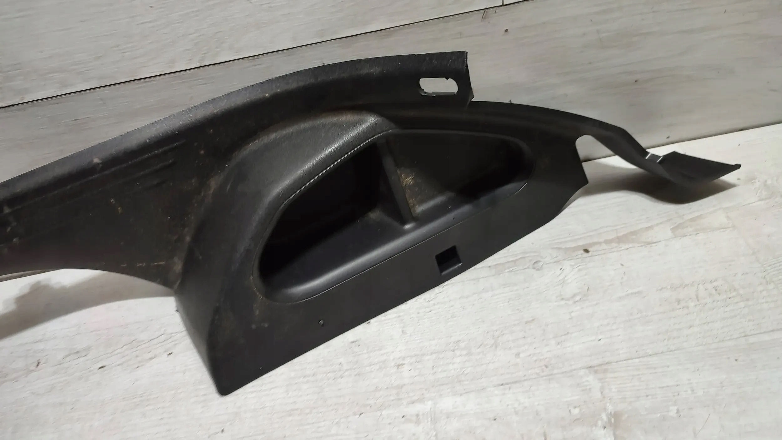 Volvo V40 II 2018r right side rear part mouldings threshold, caps