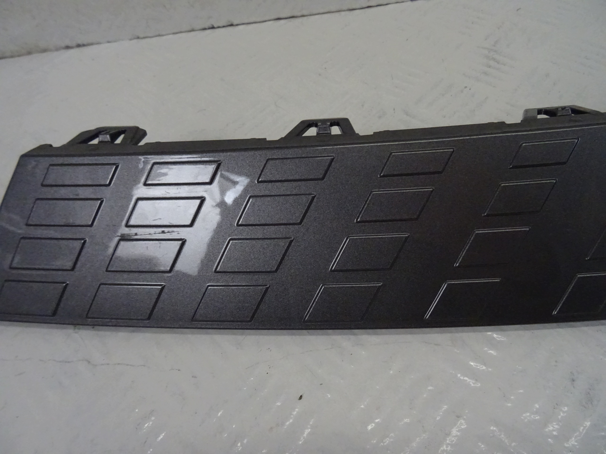 moulding GRILLA left front RENAULT CAPTUR II LIFT 623831737R