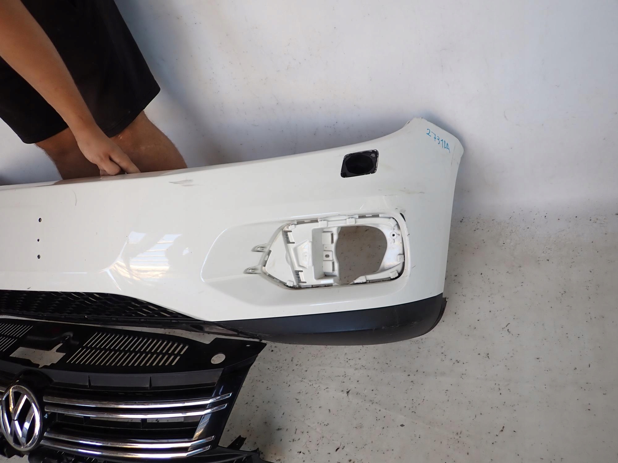 VW TIGUAN and 1 CROSS LIFT 11-16 bumper front front washer