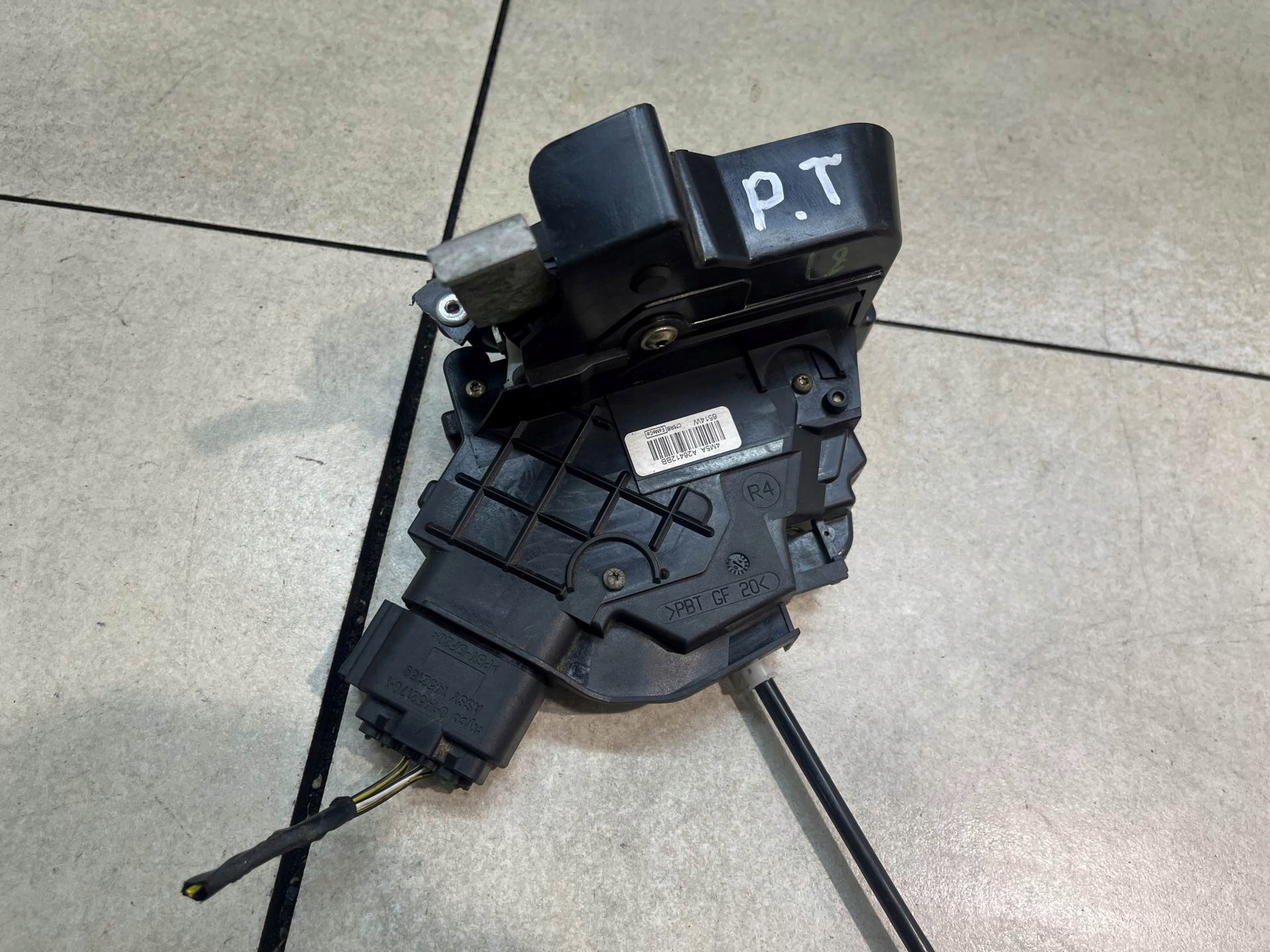 lock door right rear part 6 PIN FORD FOCUS MK2 2.0 D 4M5AA26412BB