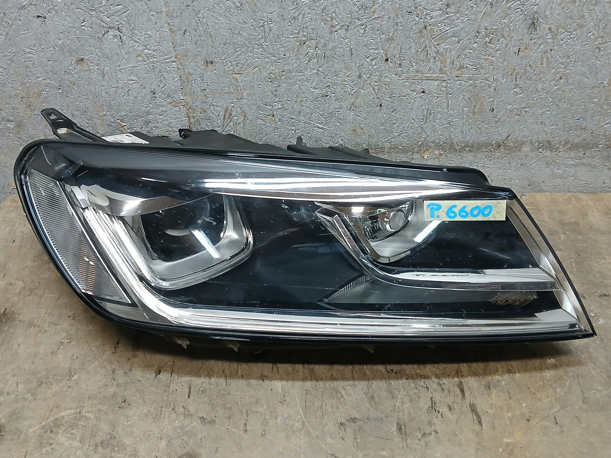 light front right VW TOUAREG 7P1 XENON LED 14- 7P1941034A