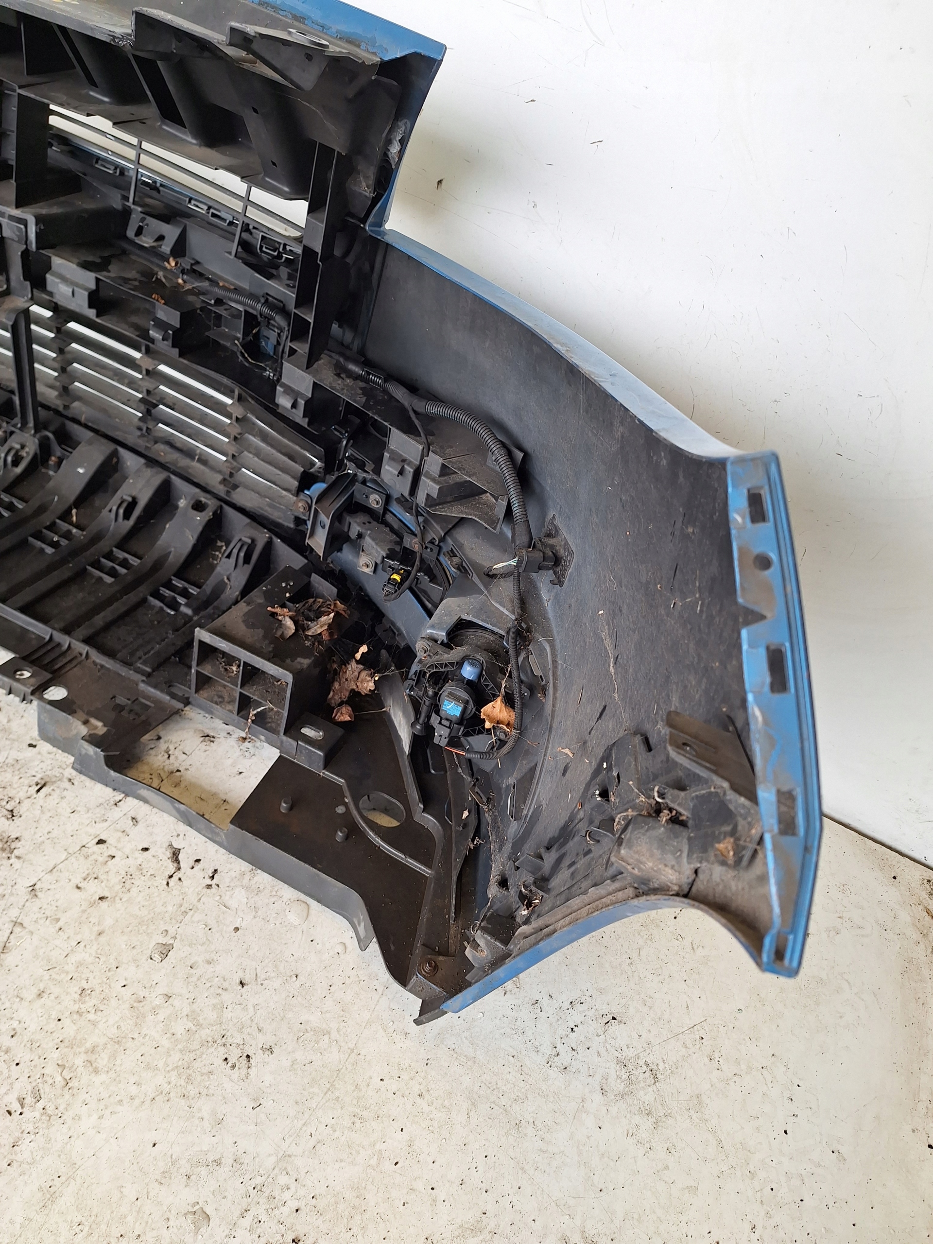 RENAULT SCENIC III LIFT 12-16 bumper + PDC