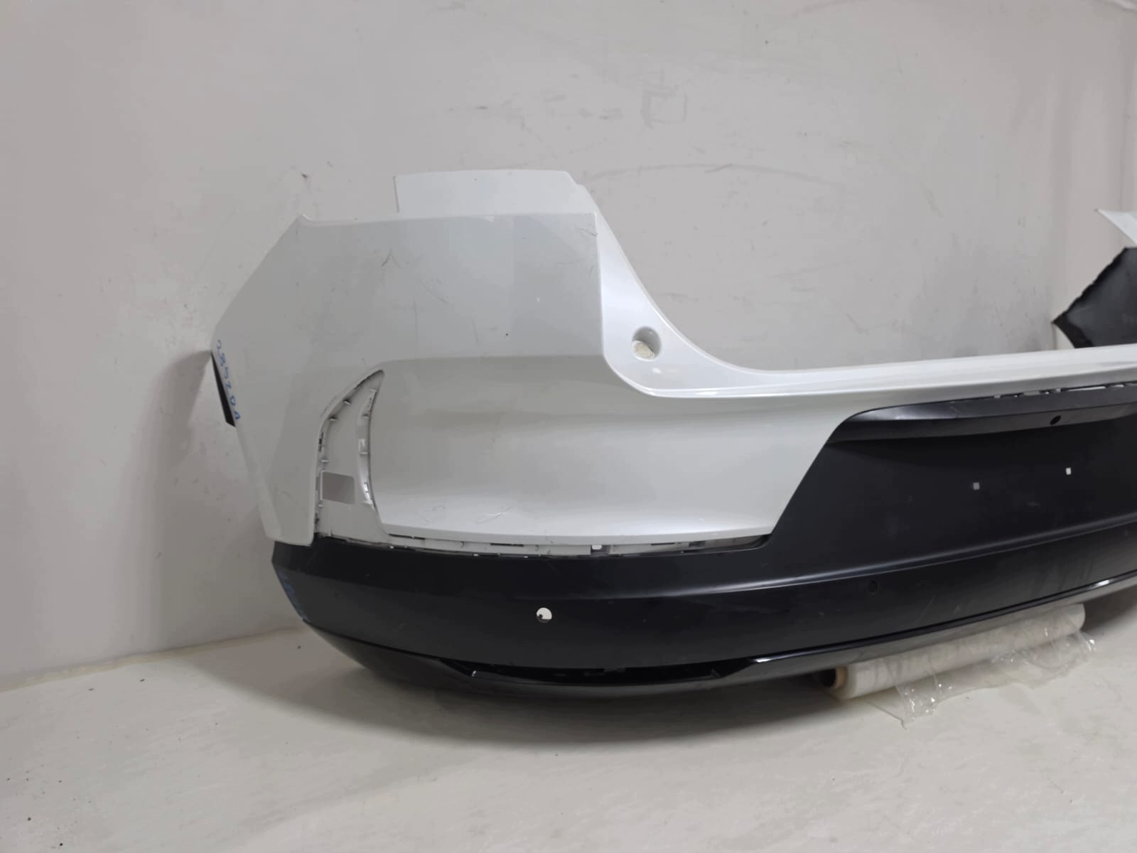 POLESTAR IV 4 23- bumper rear part rear PDC 80008694