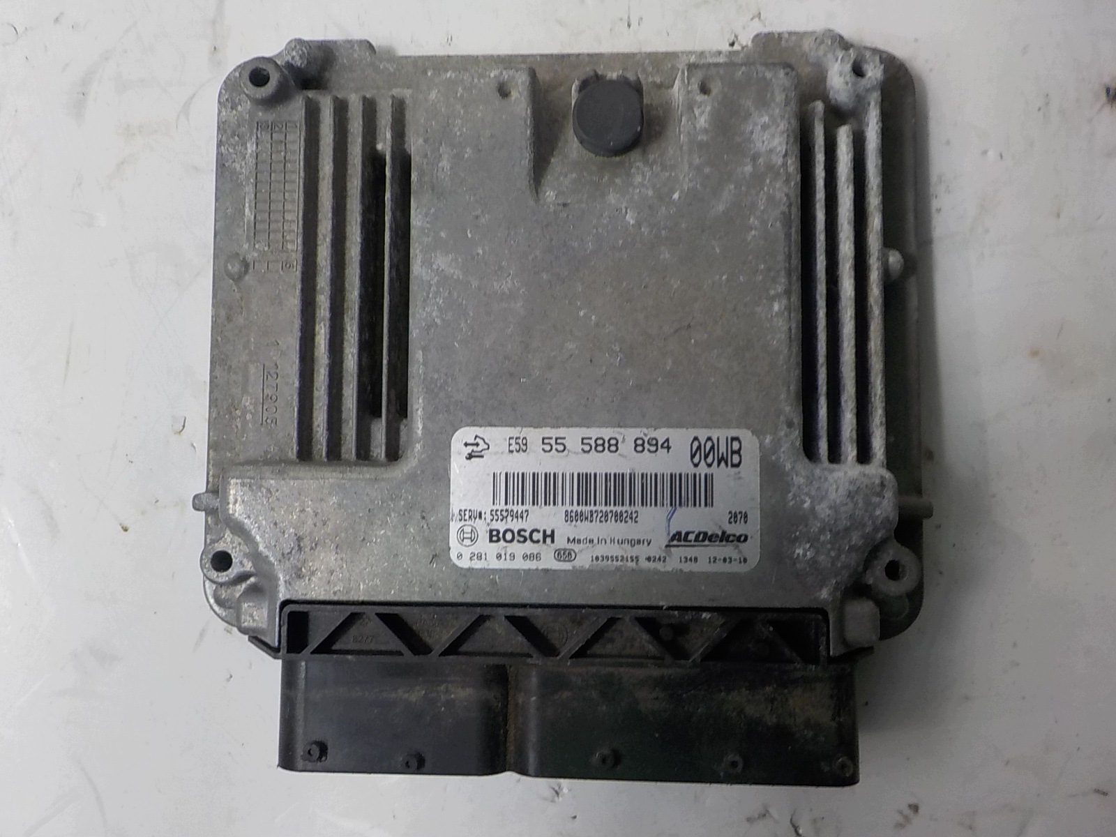 OPEL ordinateur unité de commande électronique uce 55588894 0281019086 00WB