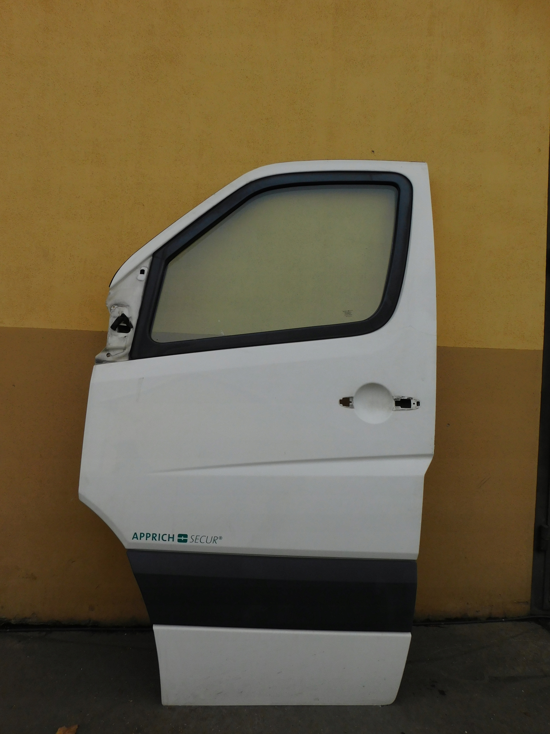 Mercedes Sprinter 906 VW Crafter door left driver´s front nice OEM