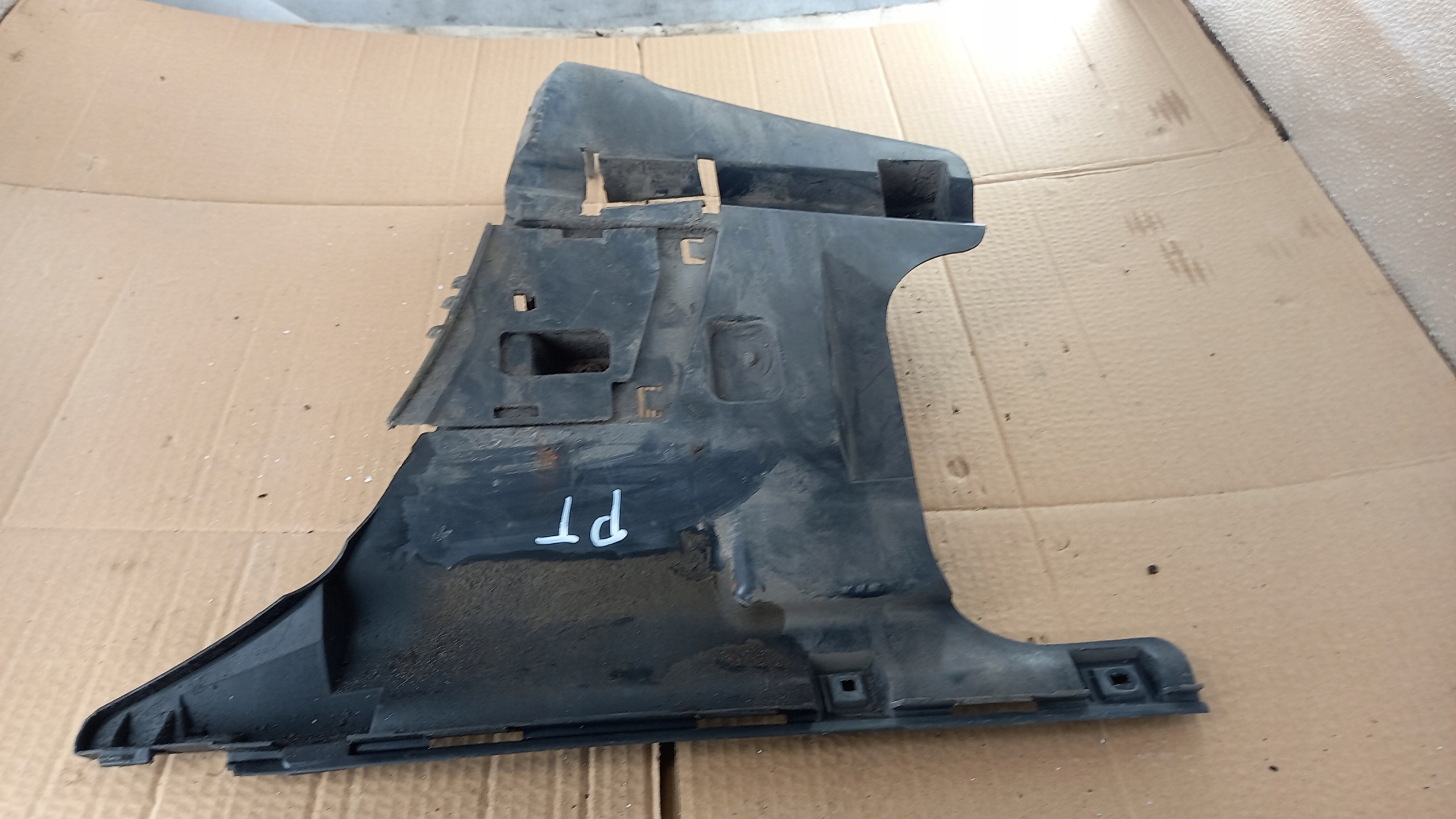Слайд задній правий VOLVO S60 2.4 B 01R седан 09178246