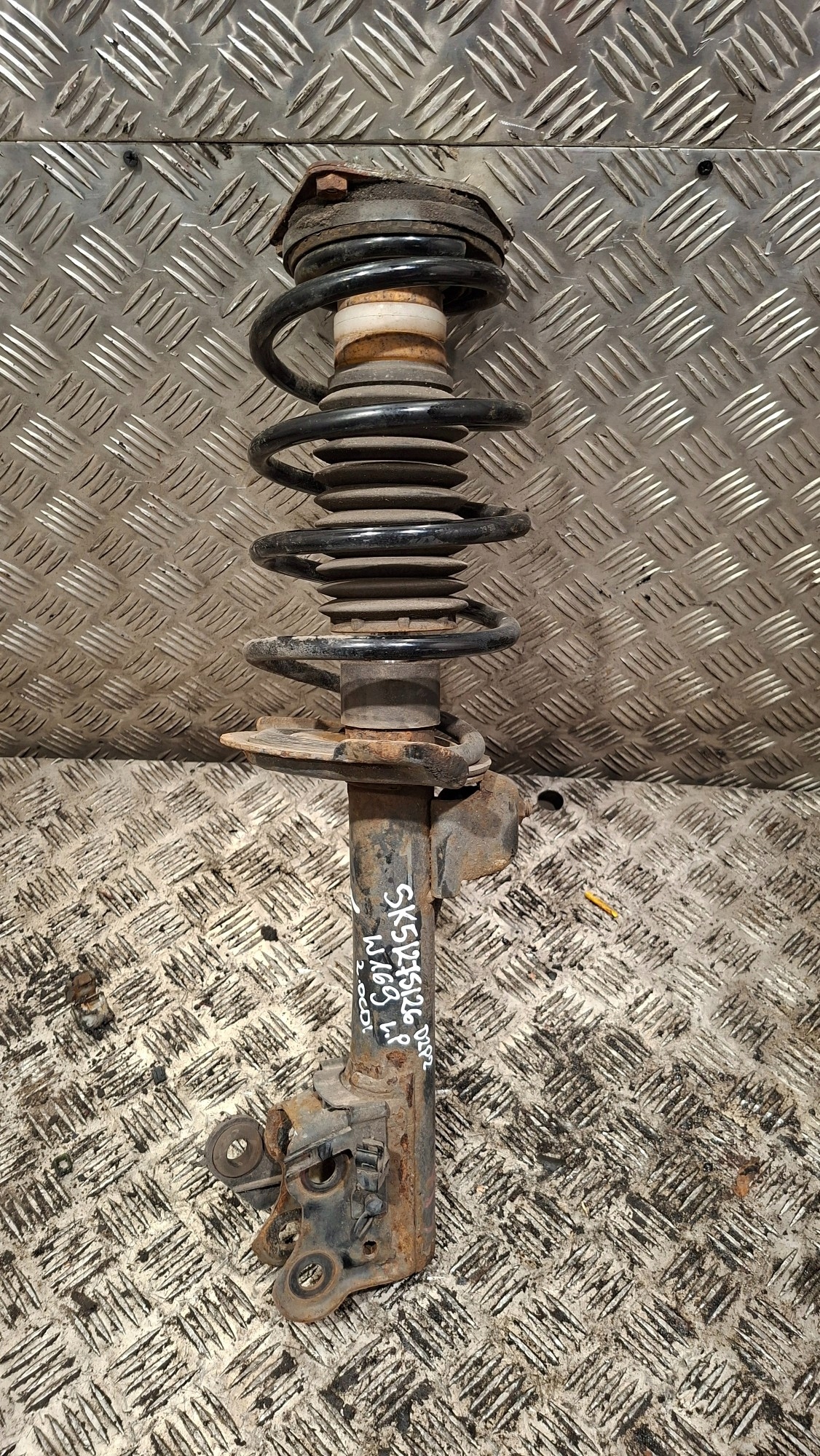 shock absorber spring left front MERCEDES W169 2.0CDI