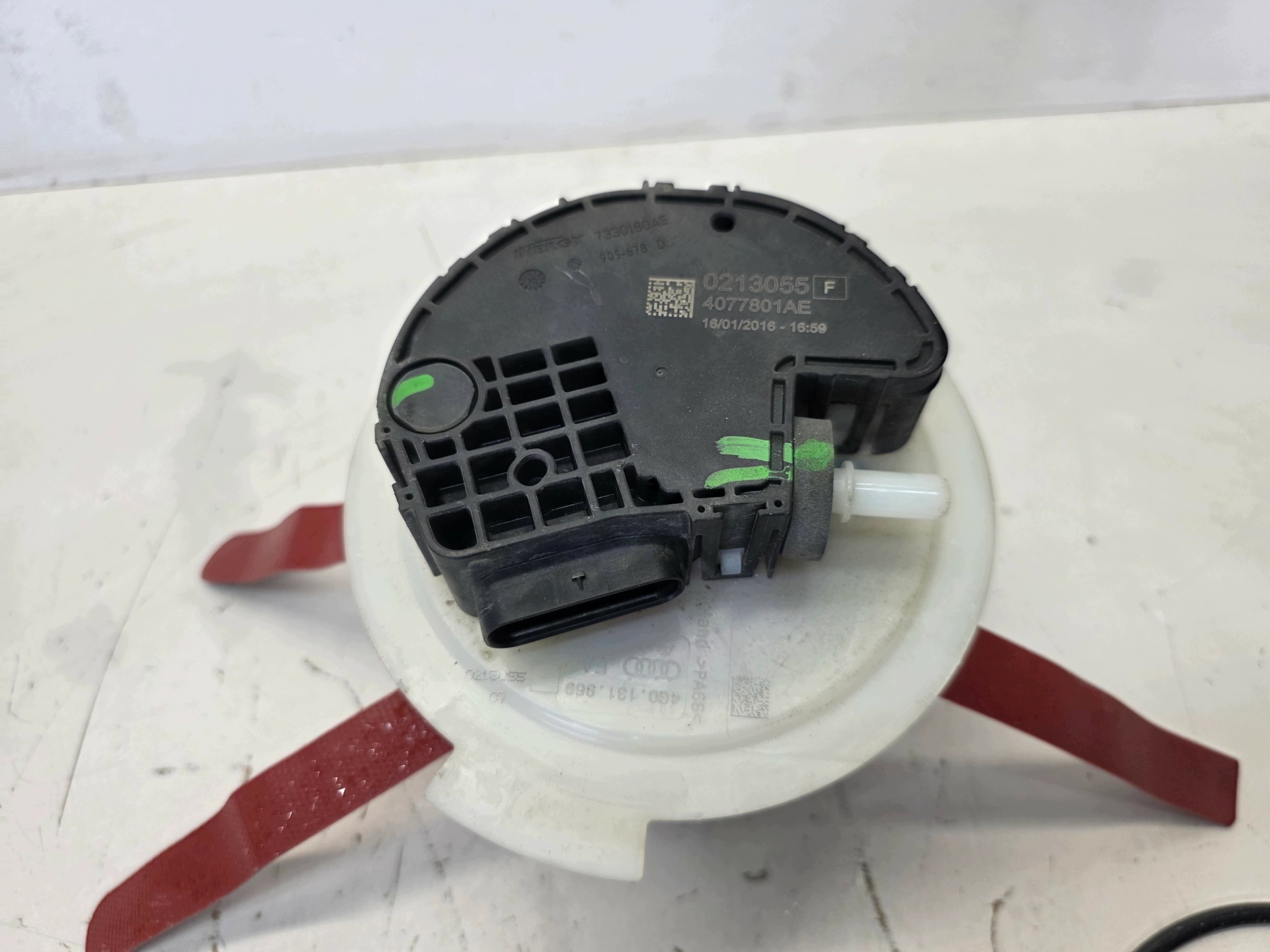 Pompa LIQUIDO SRODKA REDUKUJACEGO AUDI A6 C7 A7 4G0131969 Originale