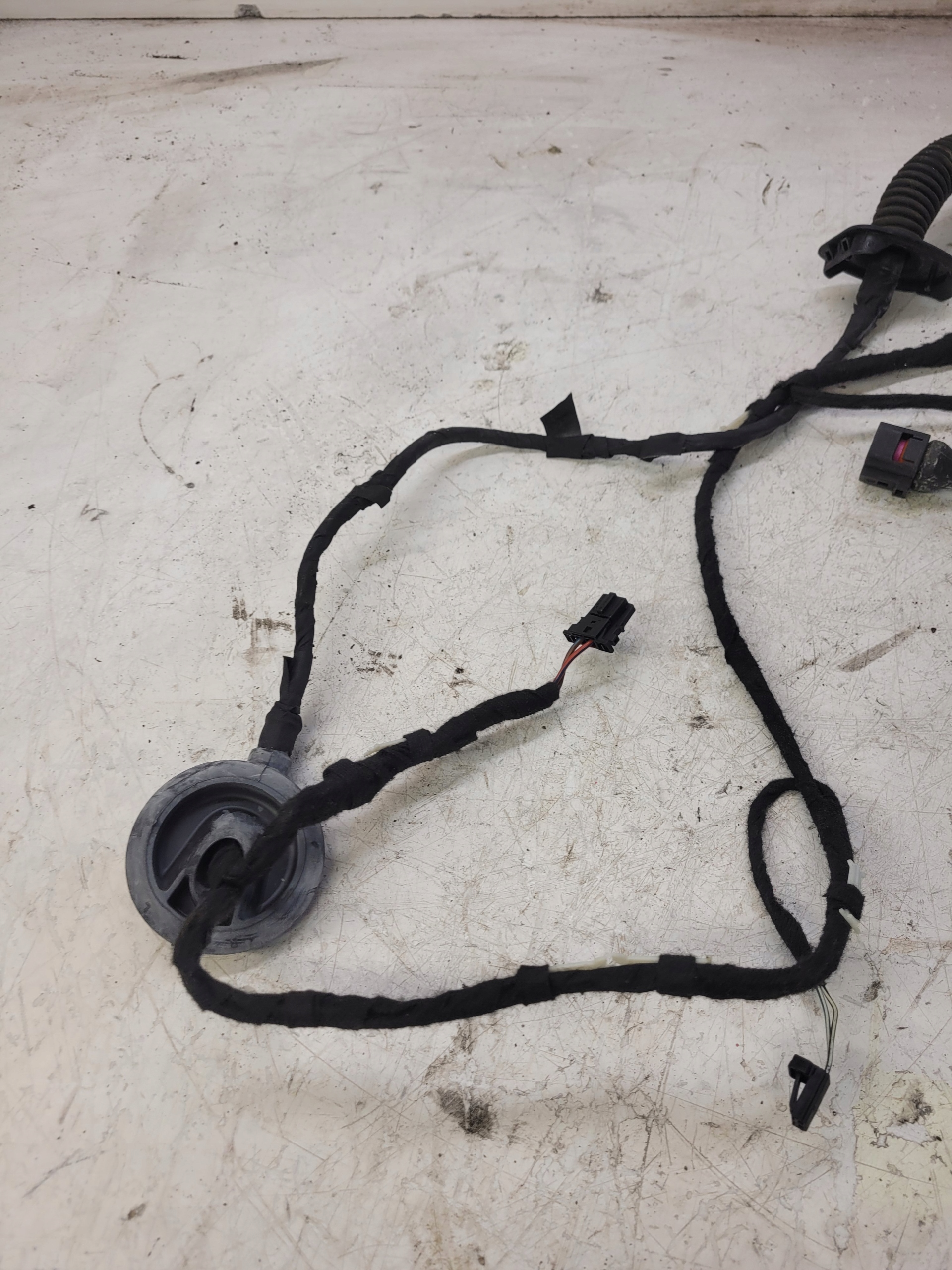 bundle door left right rear part AUDI Q5 8R0971687R