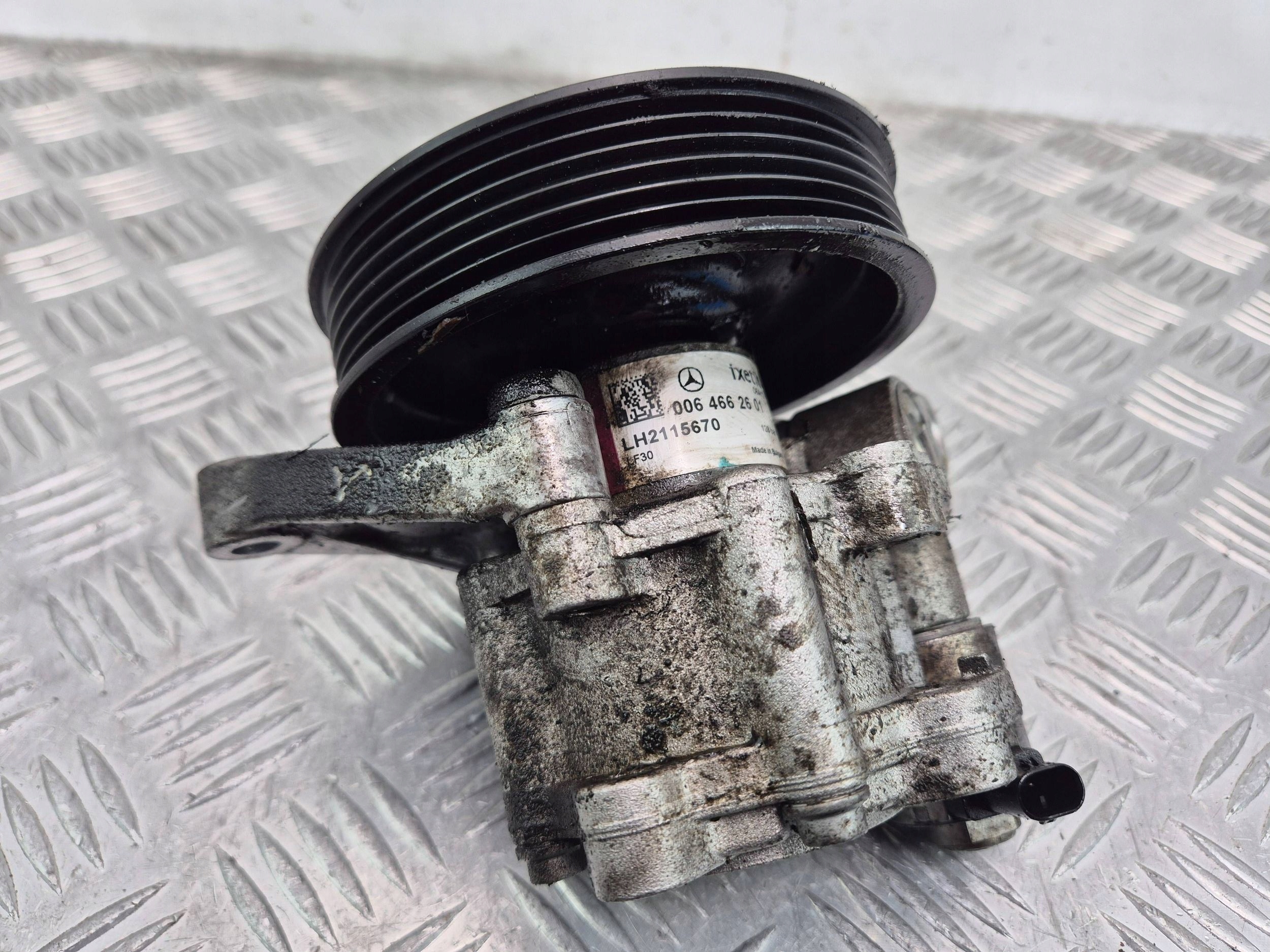 Mercedes C250 CDI W204 servo pump 0064662601