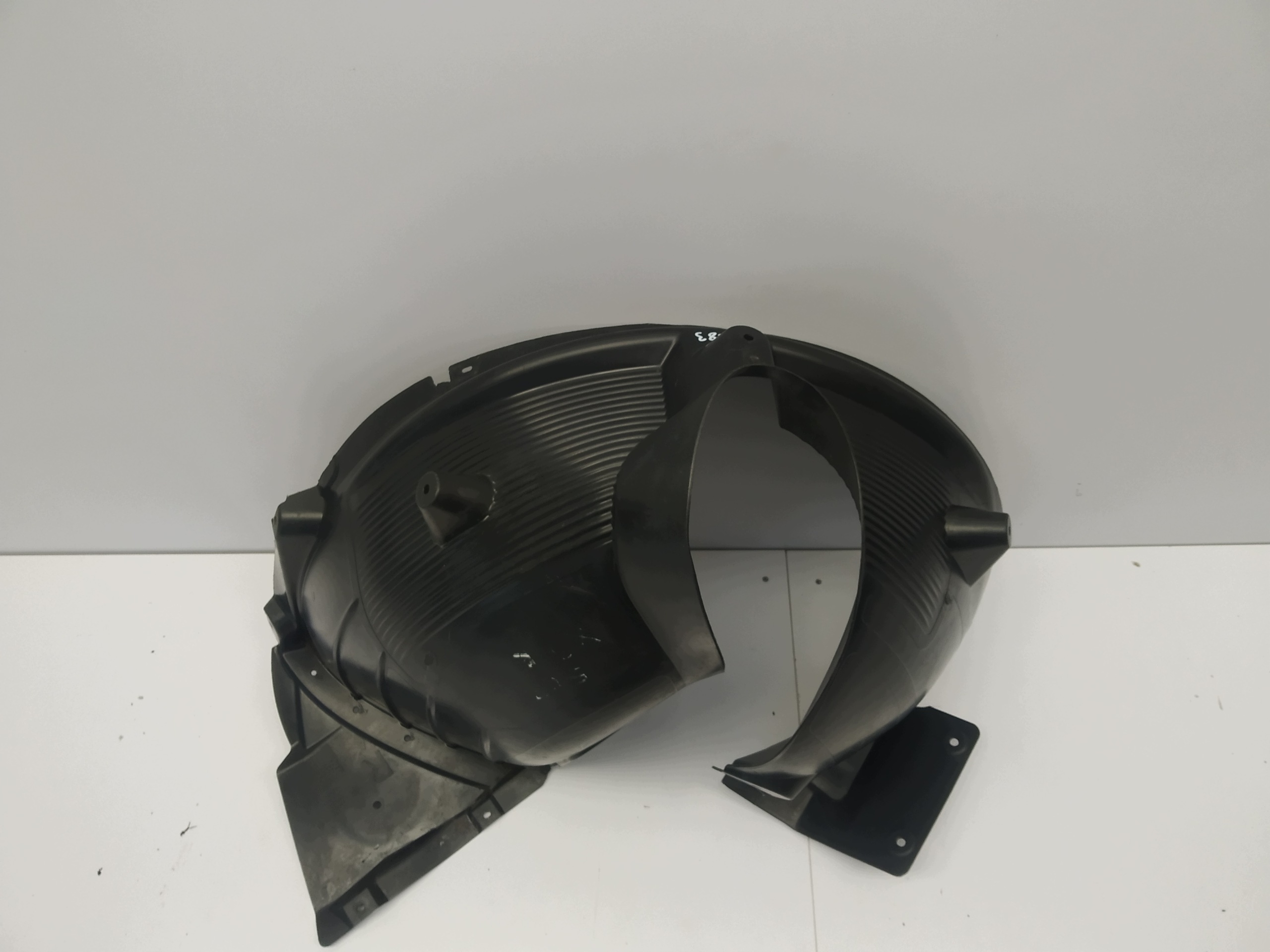 2006r + Bmw X3 E83 lift M Pakiet mudguard front right front original