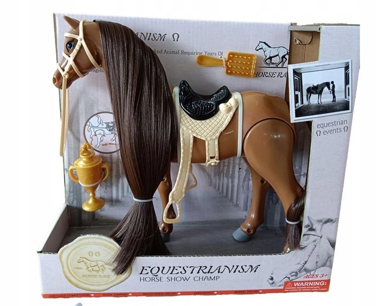 KOŃ CHODZĄCY MADEJ